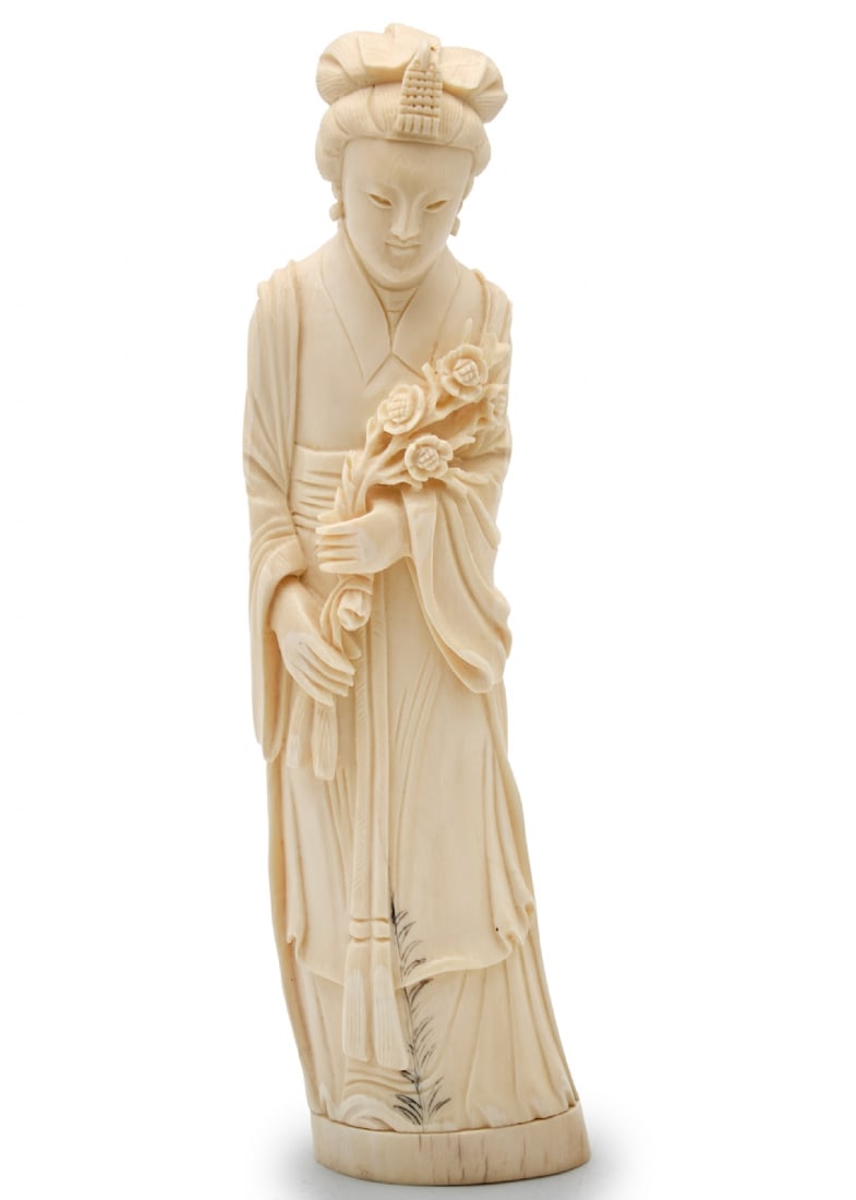 Antique, Beautiful, and Very High-Quality Chinese Statue: Antique, Beautiful, and Very High-Quality Chinese Statue, hand-Carved by an Artist in Luxurious Natural Material, Signed Height: 23.5 cm Notice: We are located in Israel and provide full packing and s