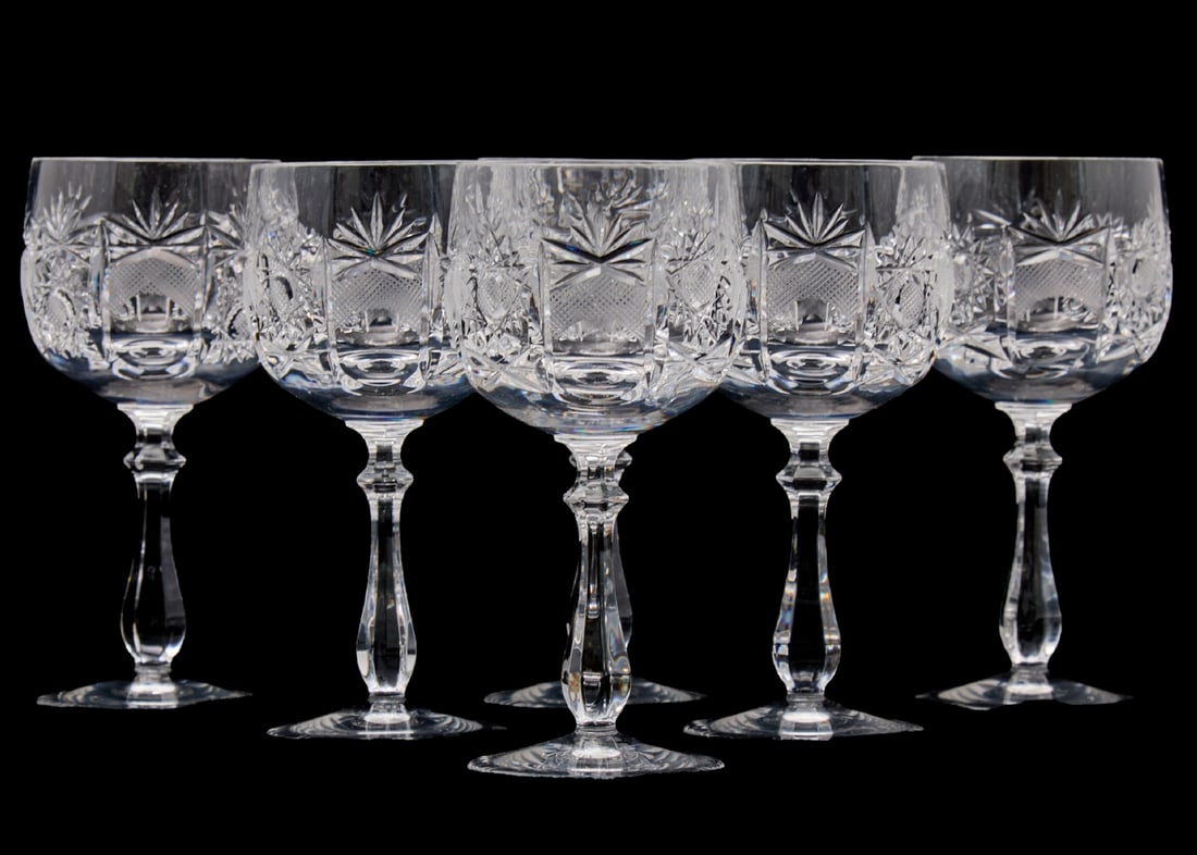 Set of Six High-Quality Hand-Polished Crystal Glasses: Set of Six High-Quality Hand-Polished Crystal Glasses, height: 14 cm Notice: We are located in Israel and provide full packing and shipping service. You can ask us for a shipping quote before the sale