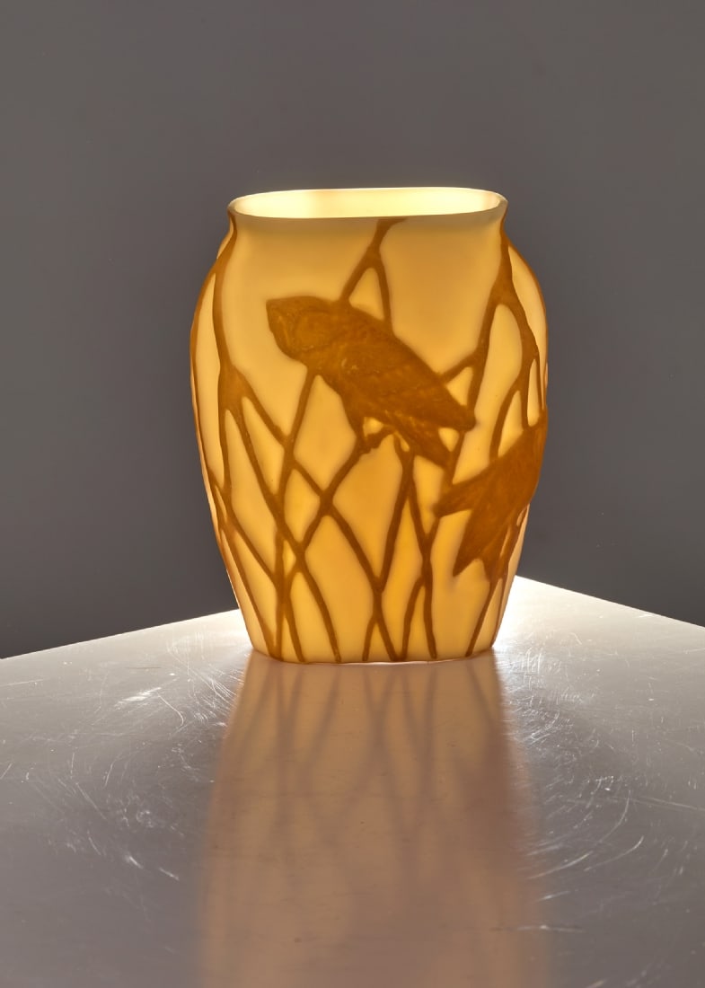 Satin Glass Vase with Owl Design by Consolidated Lamp Co: Satin Glass Vase with Owl Design by Consolidated Lamp Co, the company operated from 1893 to 1964, USA Height: 15 cm Notice: We are located in Israel and provide full packing and shipping service. You 