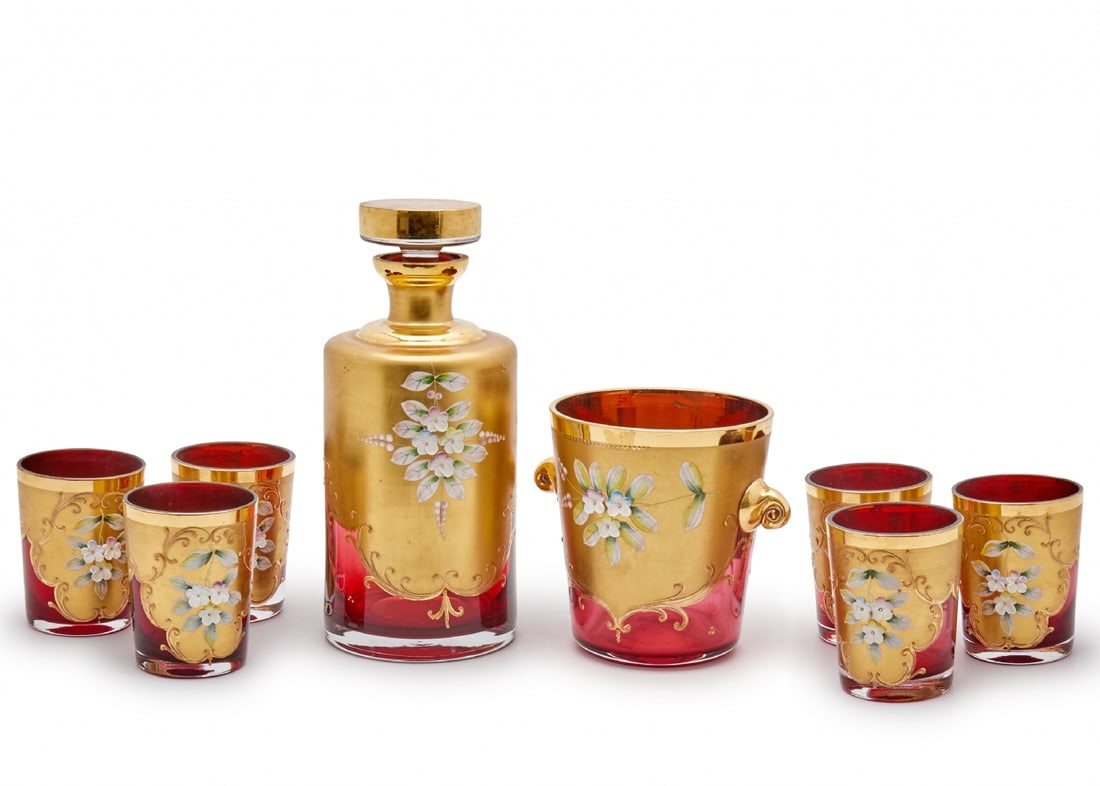 Bohemian Crystal Drinking Set in Red with Gold Decorations: Bohemian Crystal Drinking Set in Red with Gold Decorations, the set includes: Decanter: 23 cm Ice container: 13 cm Six glasses: 9 cm Notice: We are located in Israel and provide full packing and shipp