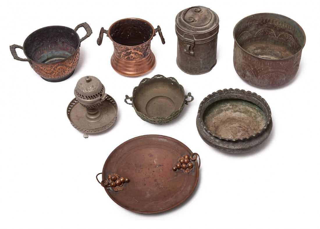 Eight Various and Diverse Metal and Copper Items (1 of 3)