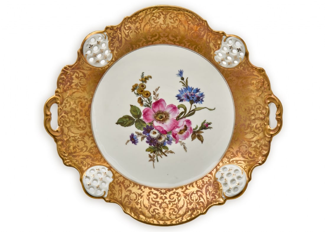 Rosenthal Porcelain Bowl Model Moliere with Gold Decorations, Signed: Rosenthal Porcelain Bowl Model Moliere with Gold Decorations, Signed, elegant bowl with rich gilded edges and colorful floral decorations in the center Diameter: 30 cm Notice: We are located in Israel