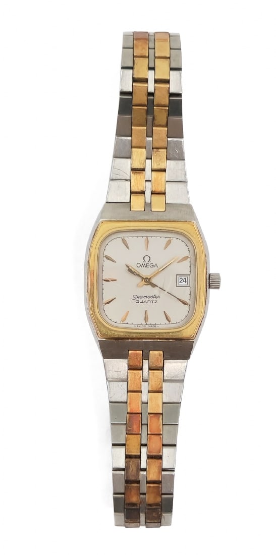 Classic Omega Wristwatch, Seamaster Model, Quartz with Caliber 1337 Movement: Classic Omega Wristwatch, Seamaster Model, Quartz with Caliber 1337 Movement, elegant model typical of the 1970s-80s, Swiss-made. Dial dimensions: 2X2 cm. Working condition not tested. Scratches on th