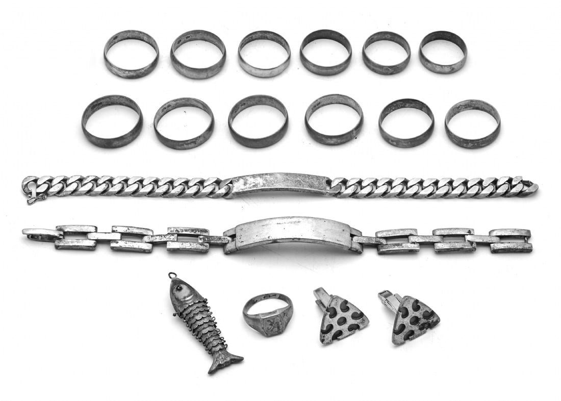 18 Various Silver Jewelry Pieces, All Stamped with Silver Purity Between 800 and 925: 18 Various Silver Jewelry Pieces, All Stamped with Silver Purity Between 800 and 925, used condition consistent with age Total weight: 133 grams Notice: We are located in Israel and provide full packi