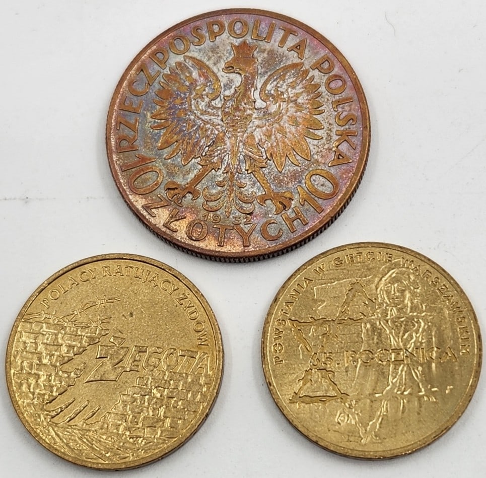 Polish Silver Coin 750, 1932, 10 Zloty, and Two Polish Holocaust Commemorative Coins: Polish Silver Coin 750, 1932, 10 Zloty, and Two Polish Holocaust Commemorative Coins, silver coin: Country: Poland Year: 1932 Metal: Silver 750 Weight: 22 grams Additionally: Polish coin, 2 Zloty, Pol