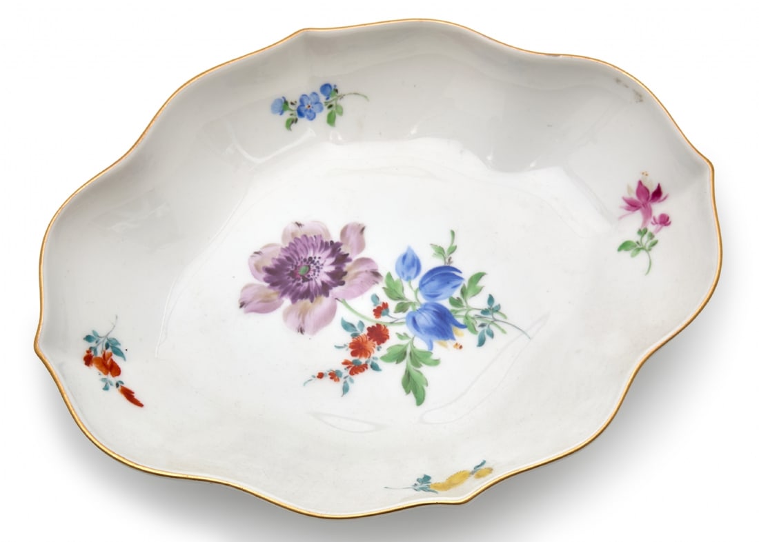 Meissen Bowl Designed with Delicate Floral Decorations and Gold Band, Signed: Meissen Bowl Designed with Delicate Floral Decorations and Gold Band, Signed, width: 19 cm Height: 4 cm Notice: We are located in Israel and provide full packing and shipping service. You can ask us f