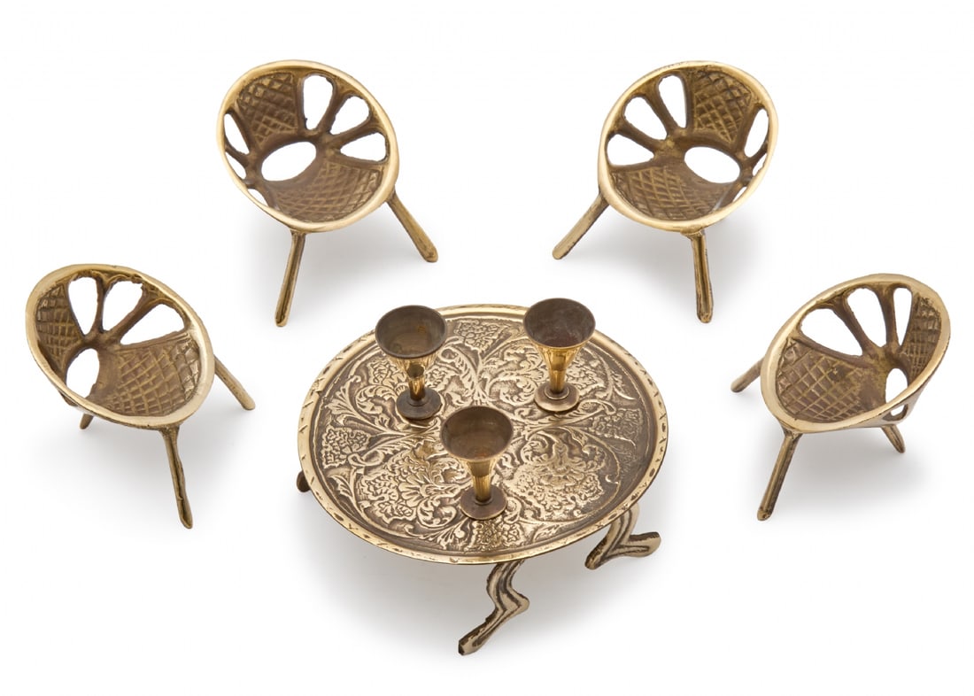 Miniature Set Made of Solid Brass, Including Table with Cups and Chairs: Miniature Set Made of Solid Brass, Including Table with Cups and Chairs, the set includes 8 pieces: Table, 4 chairs, and 3 cups 2-8 cm Notice: We are located in Israel and provide full packing and shi