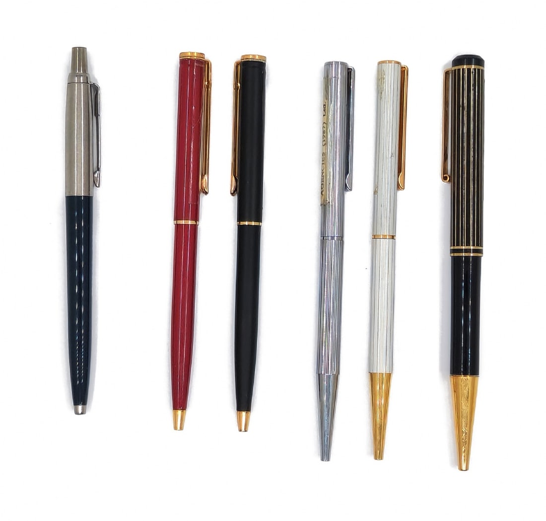 Six Different Pens, Various Manufacturers: Six Different Pens, Various Manufacturers, including: Three vintage ballpoint pens by 'HERI', Germany. Two 'Goldring' pens. One 'Parker' pen. Length: 13-14.5 cm Notice: We are located in Israel and