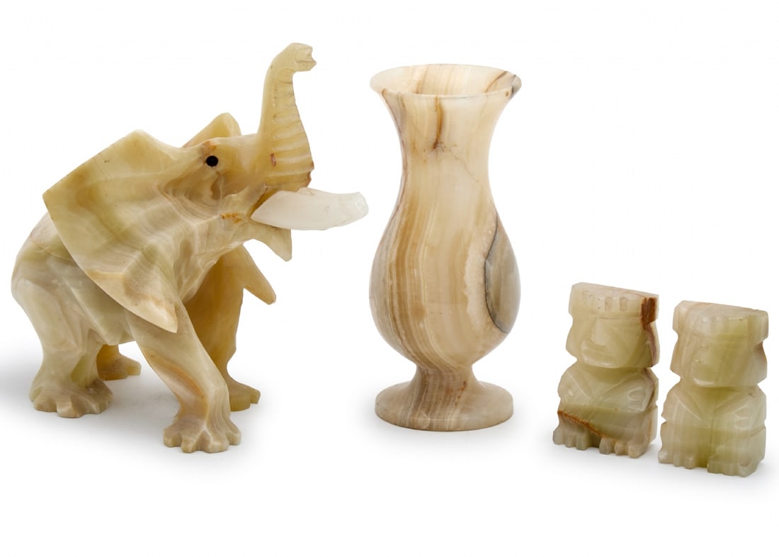 Set of Carved Onyx Stone Items – Elephant, Vase, and Bookends: Set of Carved Onyx Stone Items – Elephant, Vase, and Bookends, onyx stone in natural shades Flaws on the elephant's tusks Elephant width: 21 cm Vase height: 17 cm Notice: We are located in Israel an
