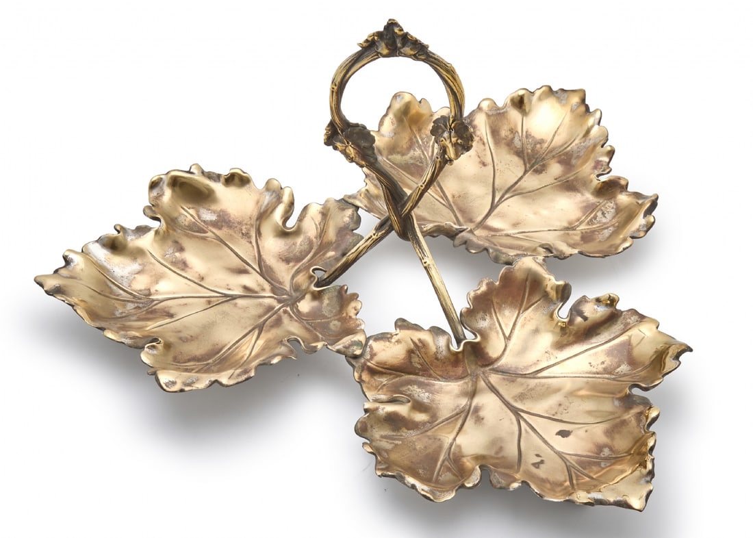 Antique Table Serving and Refreshment Dish, Likely Polish, Made of Brass (Silver Plating Remnants): Antique Table Serving and Refreshment Dish, Likely Polish, Made of Brass (Silver Plating Remnants), circa 1880-1920 Width: 34 cm Total height with handle: 22.5 cm Notice: We are located in Israel and 