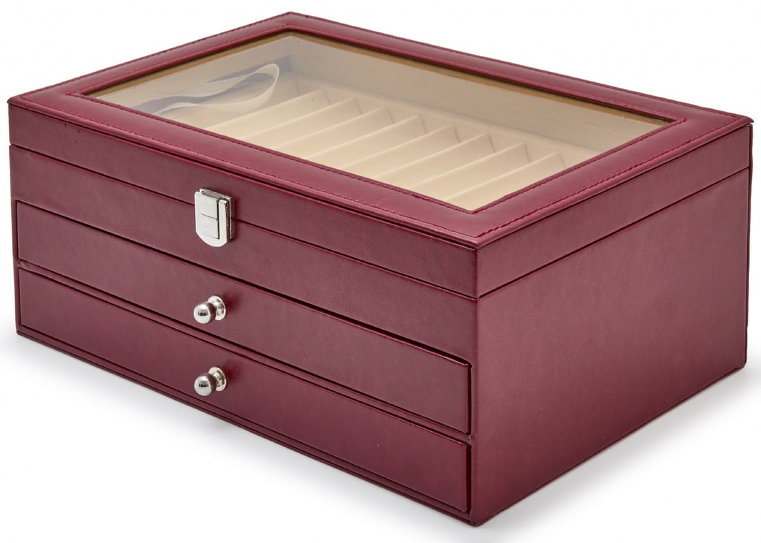 Red Leather-Covered Humidor: Red Leather-Covered Humidor, dimensions: 14X21X31 cm. Notice: We are located in Israel and provide full packing and shipping service. You can ask us for a shipping quote before the bidding.