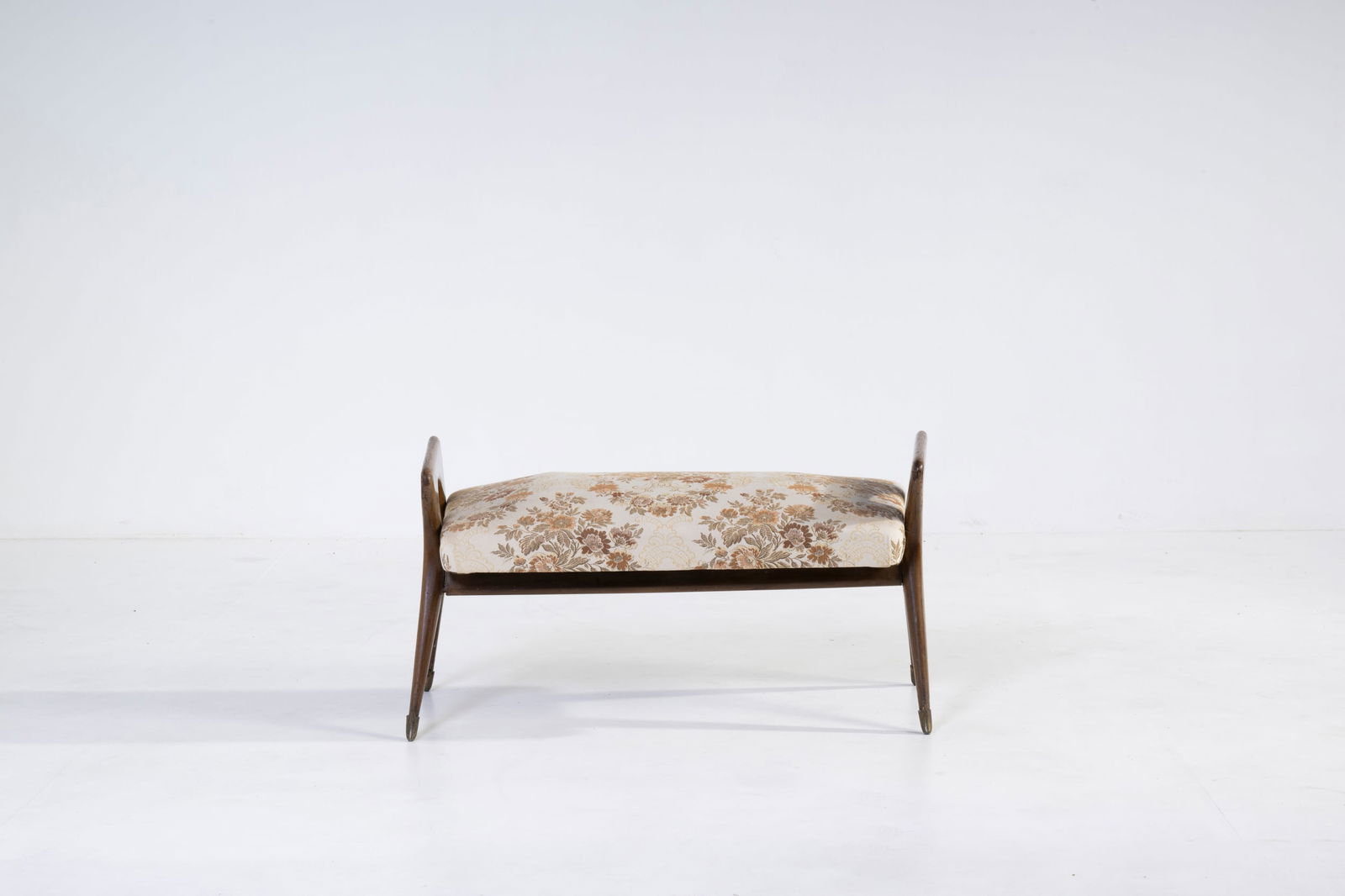 Grande pouf (1 of 5)