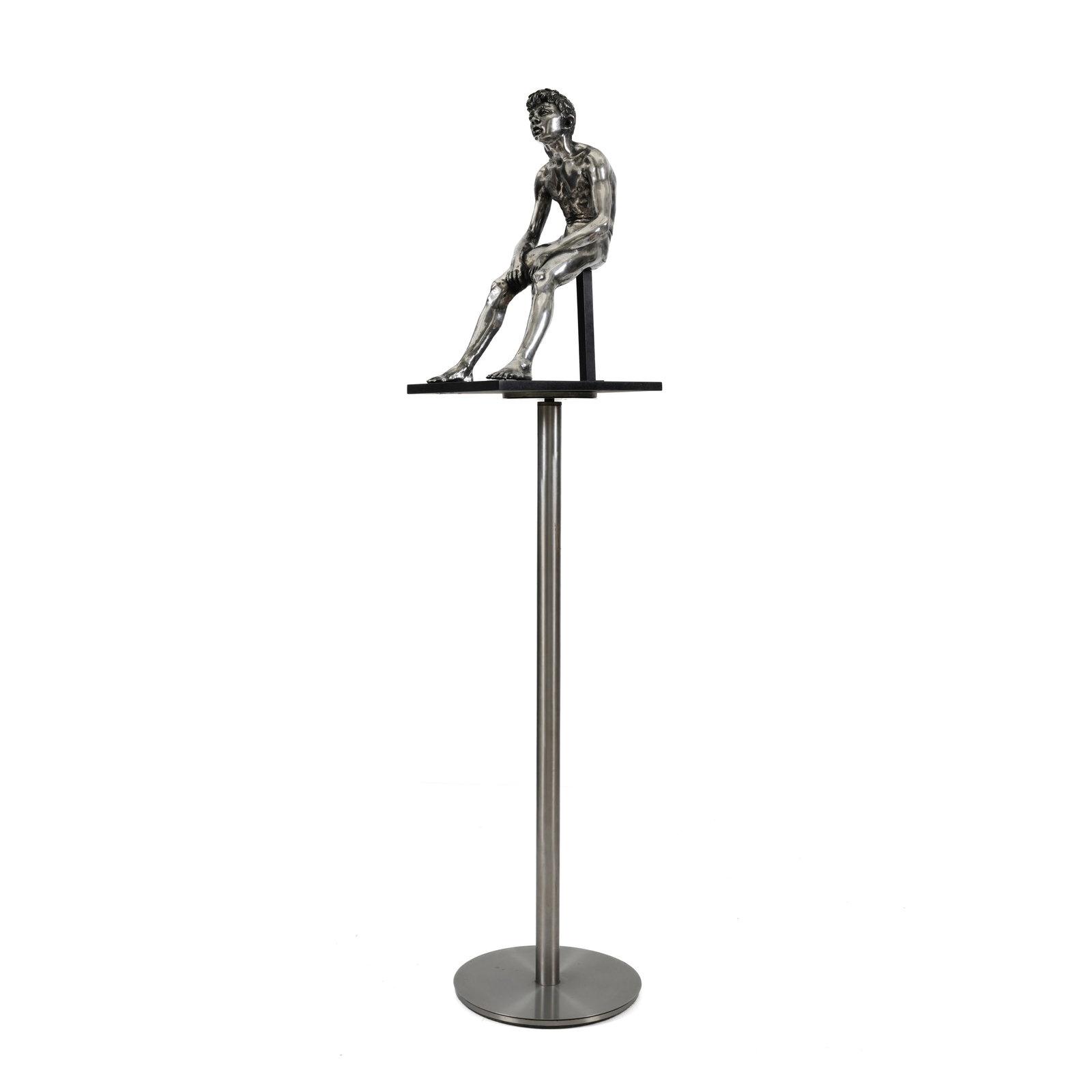 Francesco Messina (Linguaglossa 1900 - Milano 1995): Francesco Messina (Linguaglossa 1900 - Milano 1995) Fanciullo Argento h totale 197 cm 63 x 38 x 29 cm solo la scultura Firmato Messina sulla gamba. Francesco Messina (Linguaglossa 1900 - Milan 1995) C