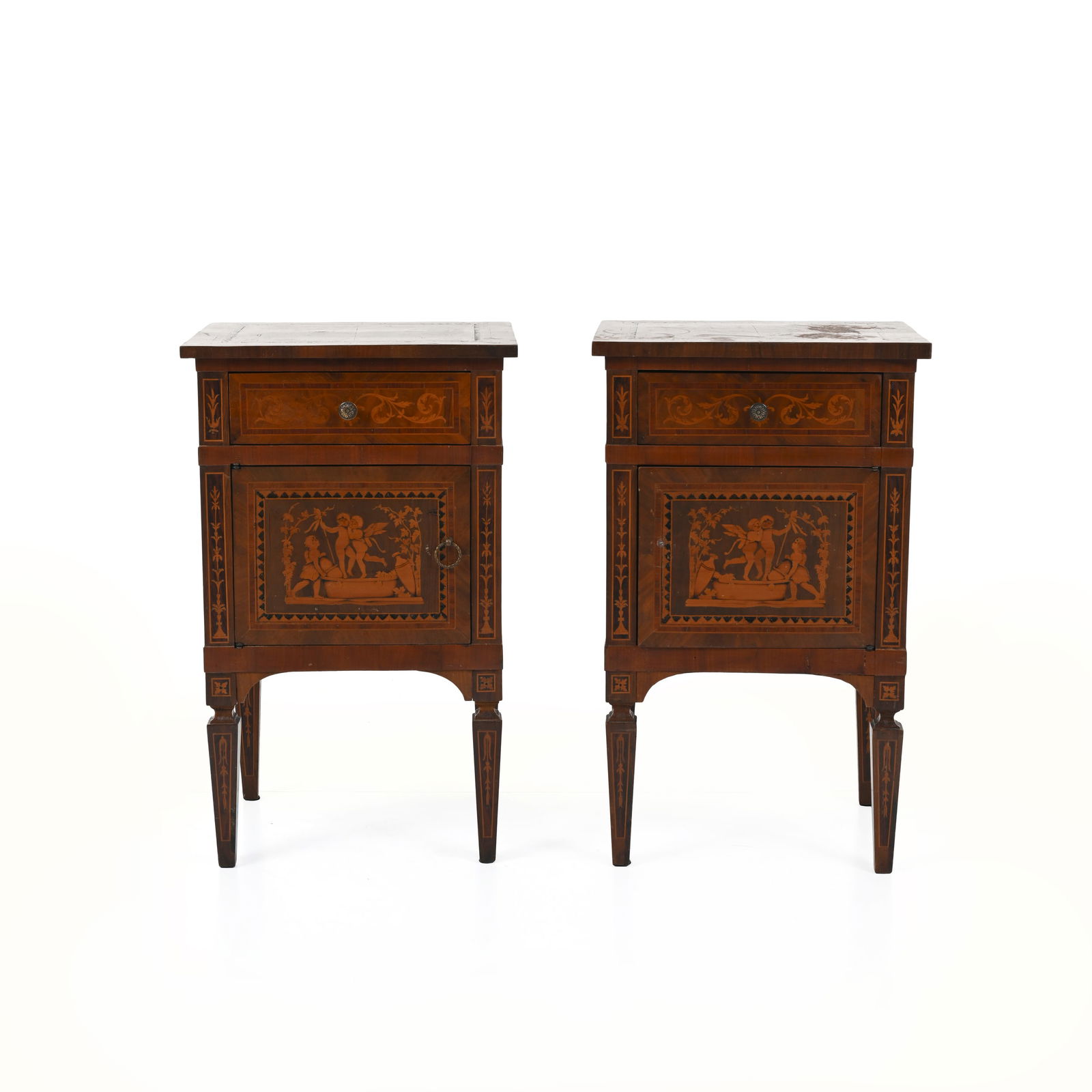 Coppia di comodini impiallacciati in stile Luigi XVI XX secolo 70 x 43 x 34 cm Finemente (1 of 9)