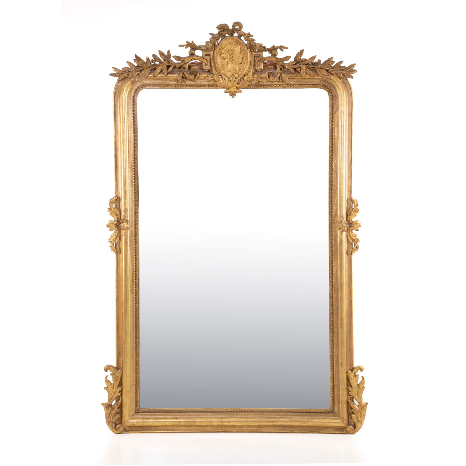 Specchiera Legno e pastiglia, finitura in foglia oro Francia, XIX secolo 188 x 120 cm A mirror (1 of 4)