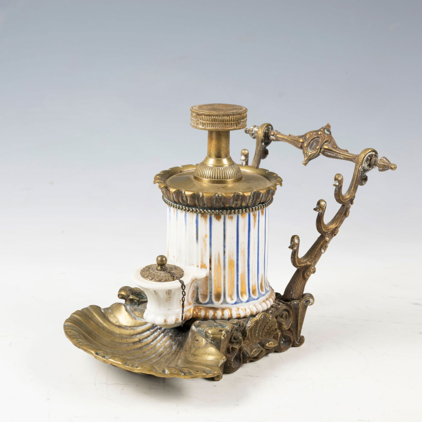 Calamaio a pompa Porcellana e bronzo XIX secolo 14,5 x 11,5 x 17,5 cm An inkwell Porcelain and (1 of 7)