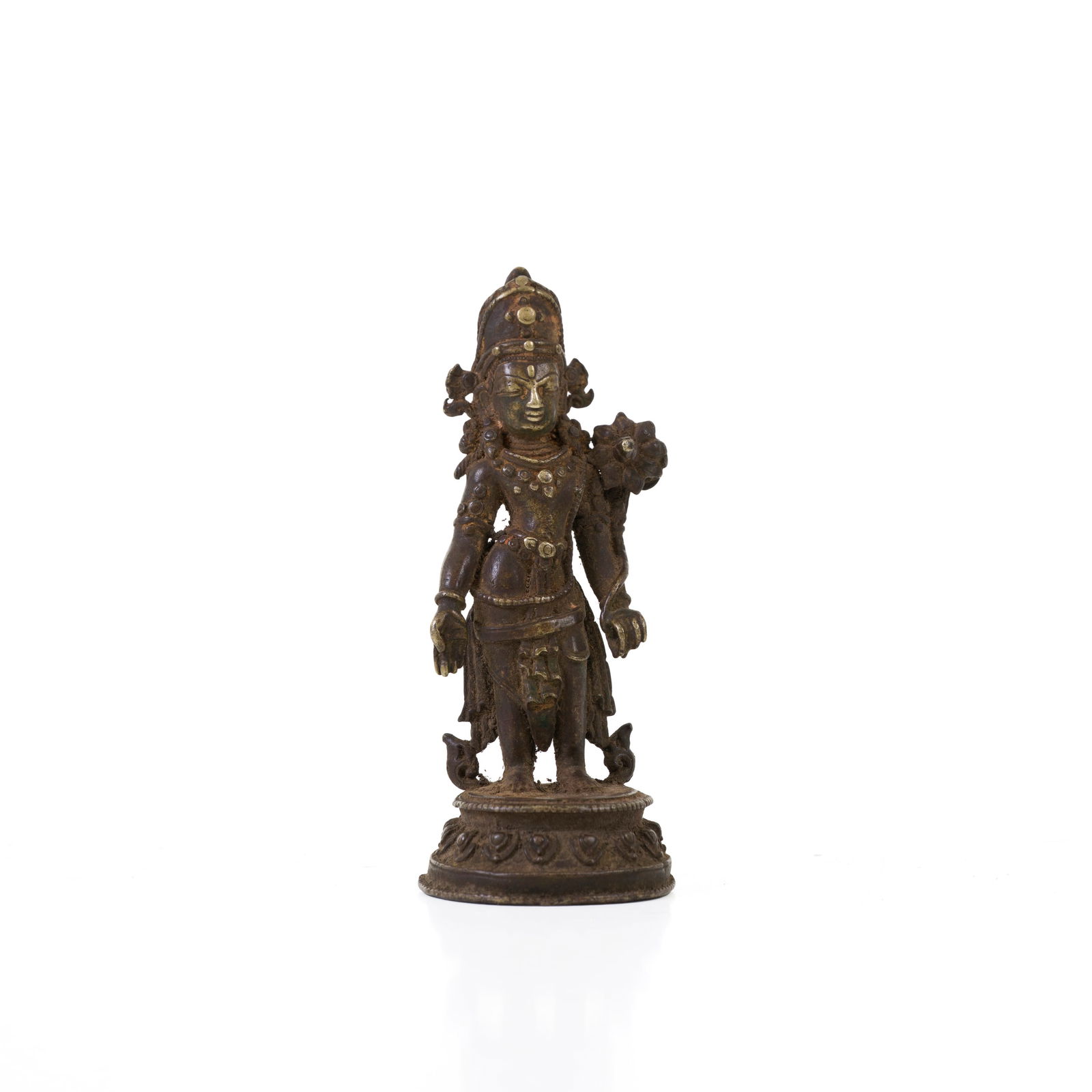 Figura di Tara stante su fiore di loto Bronzo Nepal, XVI/XVII secolo 10 x 4 x 3,5 cm Figure of (1 of 6)