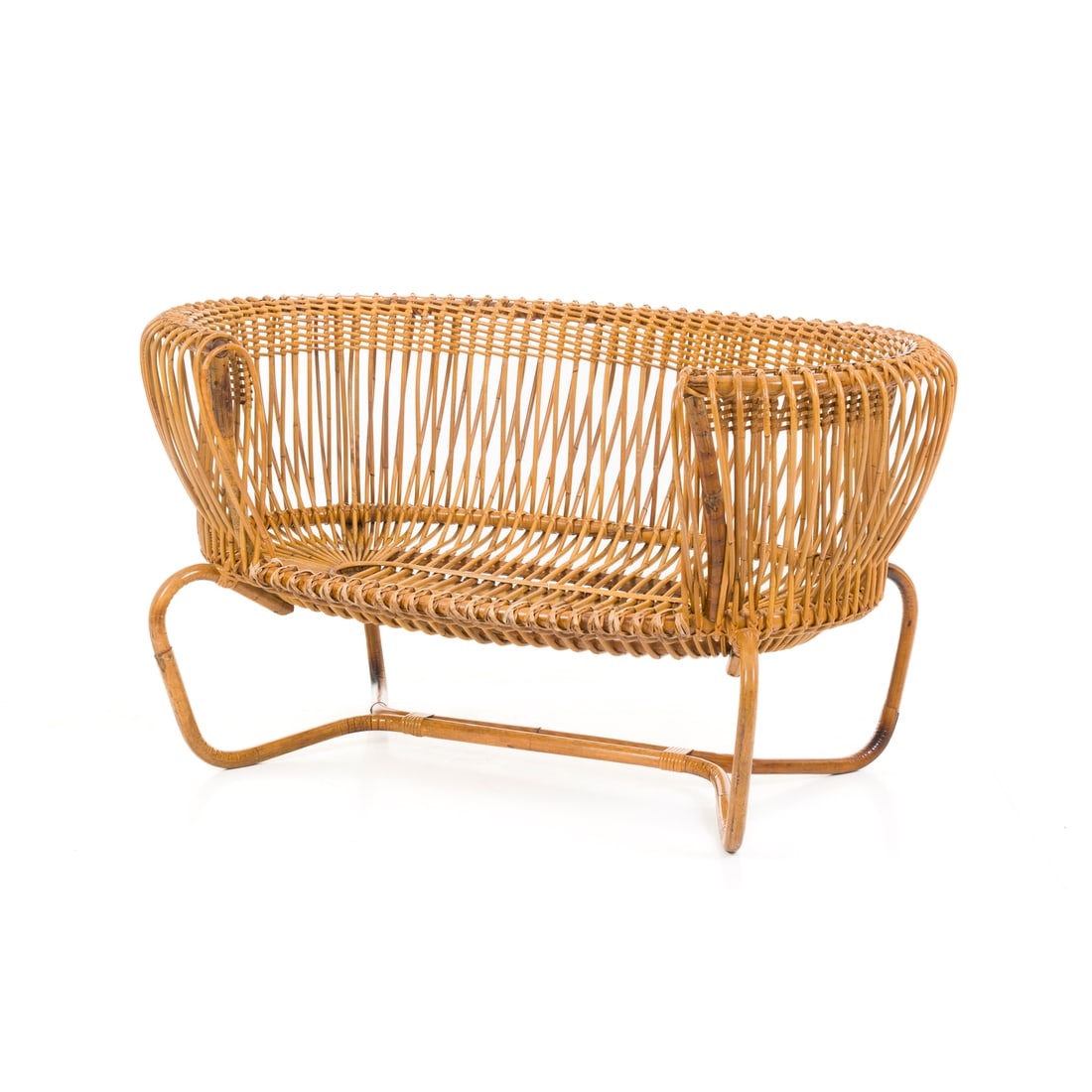 Bonacina, Italia, 1960 ca.: Bonacina Divanetto Struttura in rattan e bambù, intrecci in vimini Prod. Italia, 1960 ca. 68 x 125 x 82 cm Bonacina A settee Rattan and bamboo frame, wicker weaving Italy Prod., circa 1960 68 × 125 