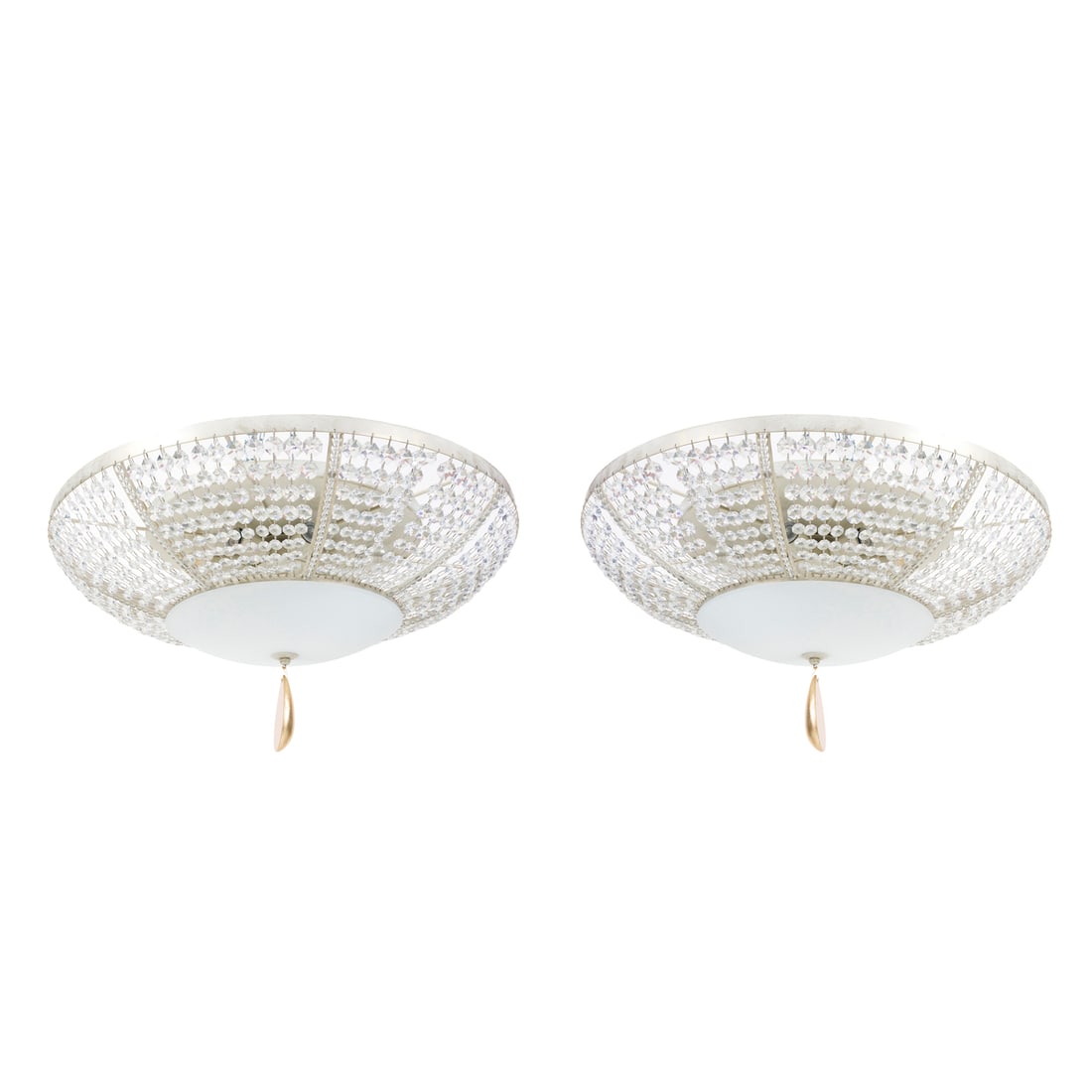 Emme Pi Light - Masiero, Italia, XXI secolo: Emme Pi Light - Masiero Coppia di lampade da soffitto Struttura in ottone, diffusori in cristalli di Swarovski e vetro opalino Prod. Italia, XXI secolo d 65 cm Emme Pi Light - Masiero A pair of ceilin