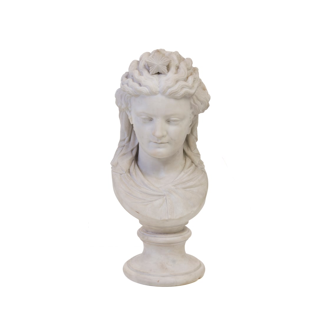 Scultore italiano del XVIII/XIX secolo: Scultore italiano del XVIII/XIX secolo Allegoria del pianeta Venere (?) Marmo h 54 cm Italian sculptor of the 18th/19th century Allegory of the Planet Venus (?) Marble h 54 cm