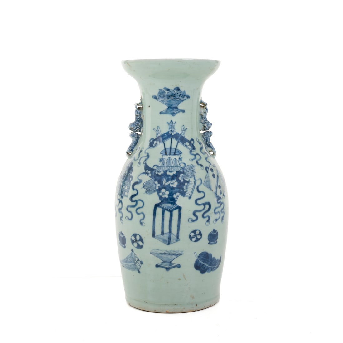 Vaso, Cina, XIX secolo: Vaso a sfondo Celadon Porcellana Cina, Dinastia Qing, XIX secolo h 43 cm d 19 cm A Celadon-ground vase Porcelain China, Qing Dynasty, 19th century h 43 cm d 19 cm