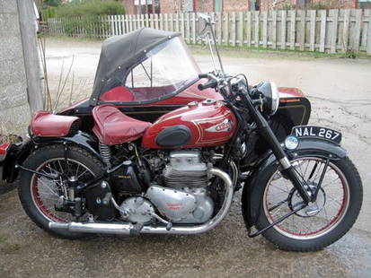 1952 ARIEL SQUARE FOUR COMBINATION: When The Motor Cycle" tested an example of the Ariel Square Four Mark II in April 1953 they found that the machine was capable of just shy of 100 mph describing it as being "a unique high-performance