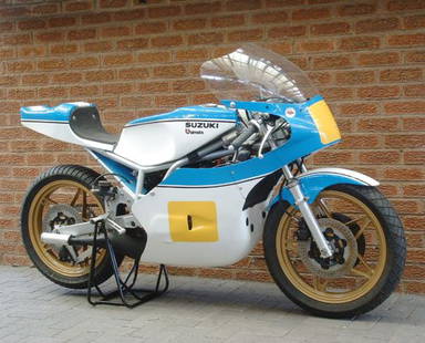 BIMOTA SB1 RACING MOTORCYCLE: According to Giorgio Sarti the SB1 came about following a direct request from Suzuki Italy for a road racing machine that could be marketed through the Italian Suzuki sales network to privateers.