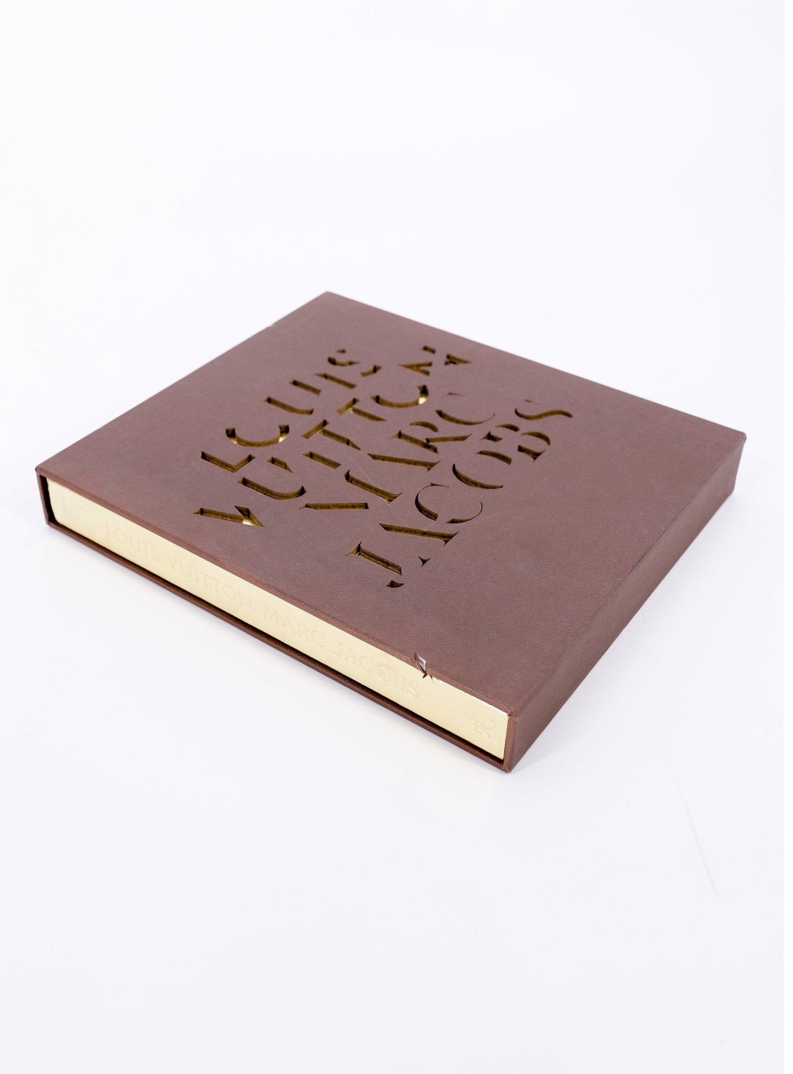 Louis Vuitton / Marc Jacobs: In Association with the Musee des Arts Decoratifs, Paris: This fascinating publication presents the roles two men have played in turning a small workshop in nineteenth-century Paris into one of the most successful and recognized brands in the world. Known fo