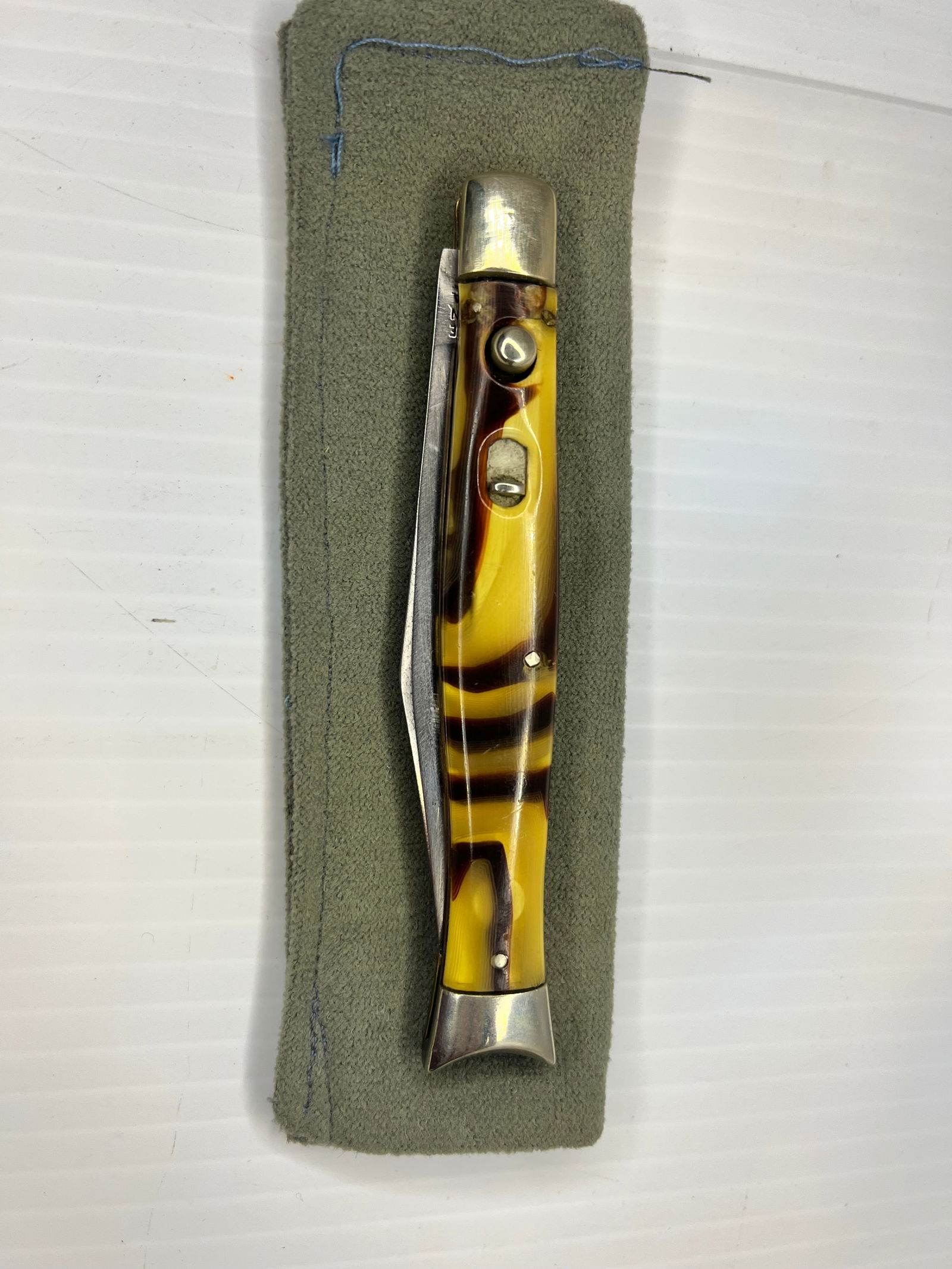 Schrade Walden USA Folding Knife (1 of 7)