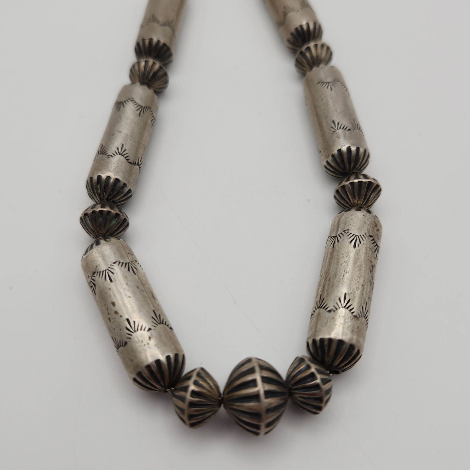 Sterling Navajo Benchbead Necklace 38g (1 of 7)