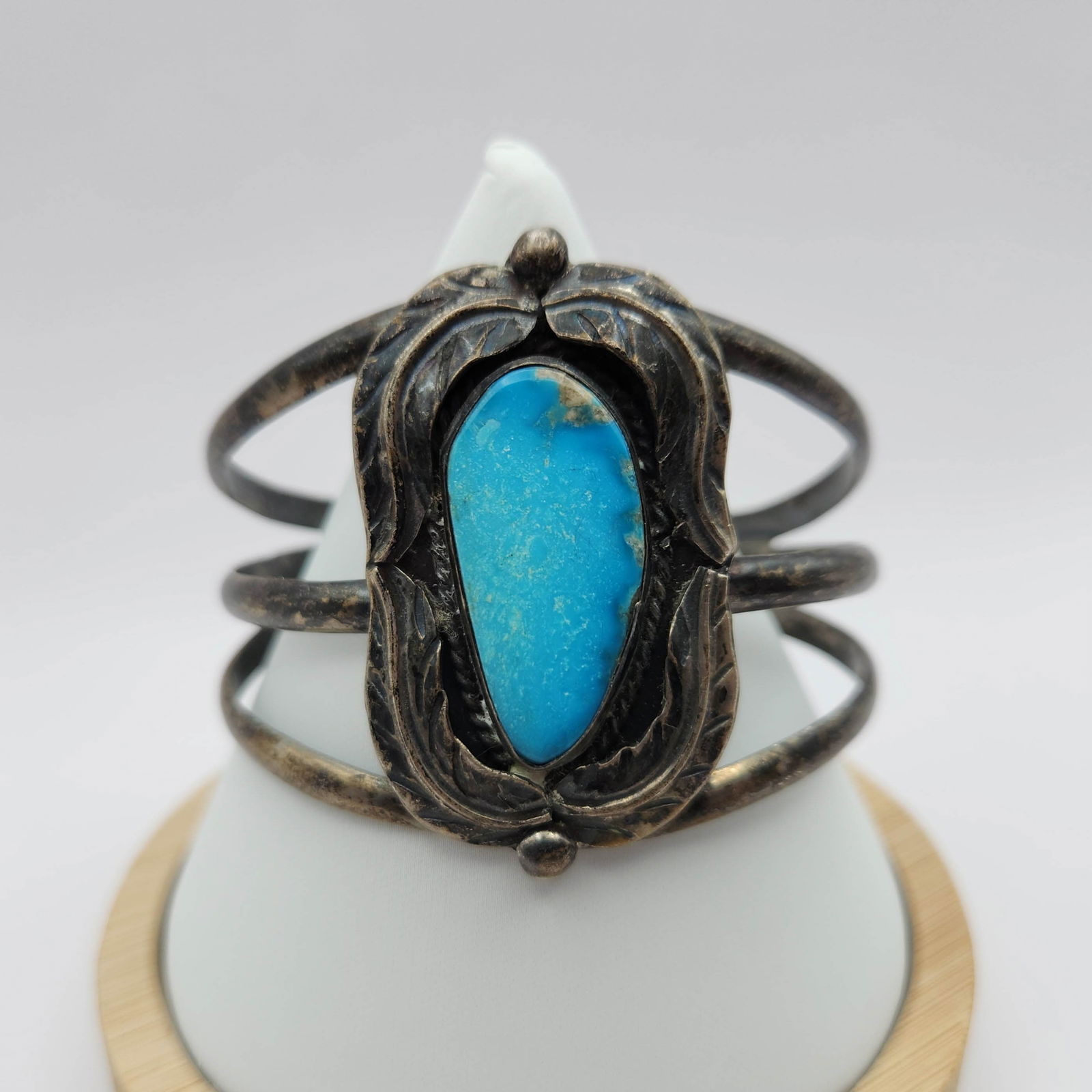 Sterling Silver Native Turquoise Cuff Bracelet 39G (1 of 5)