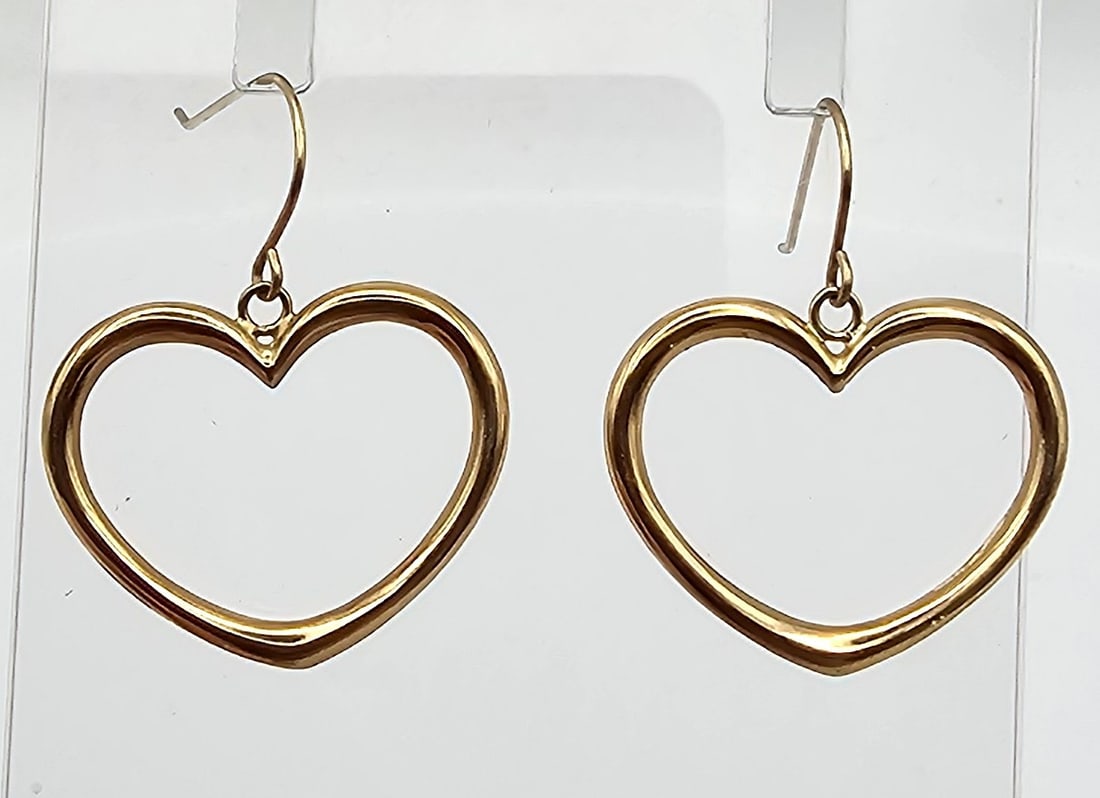 JJM 14K Gold Heart Earrings 0.78 G: JJM 14K gold heart earrings 0.78 g