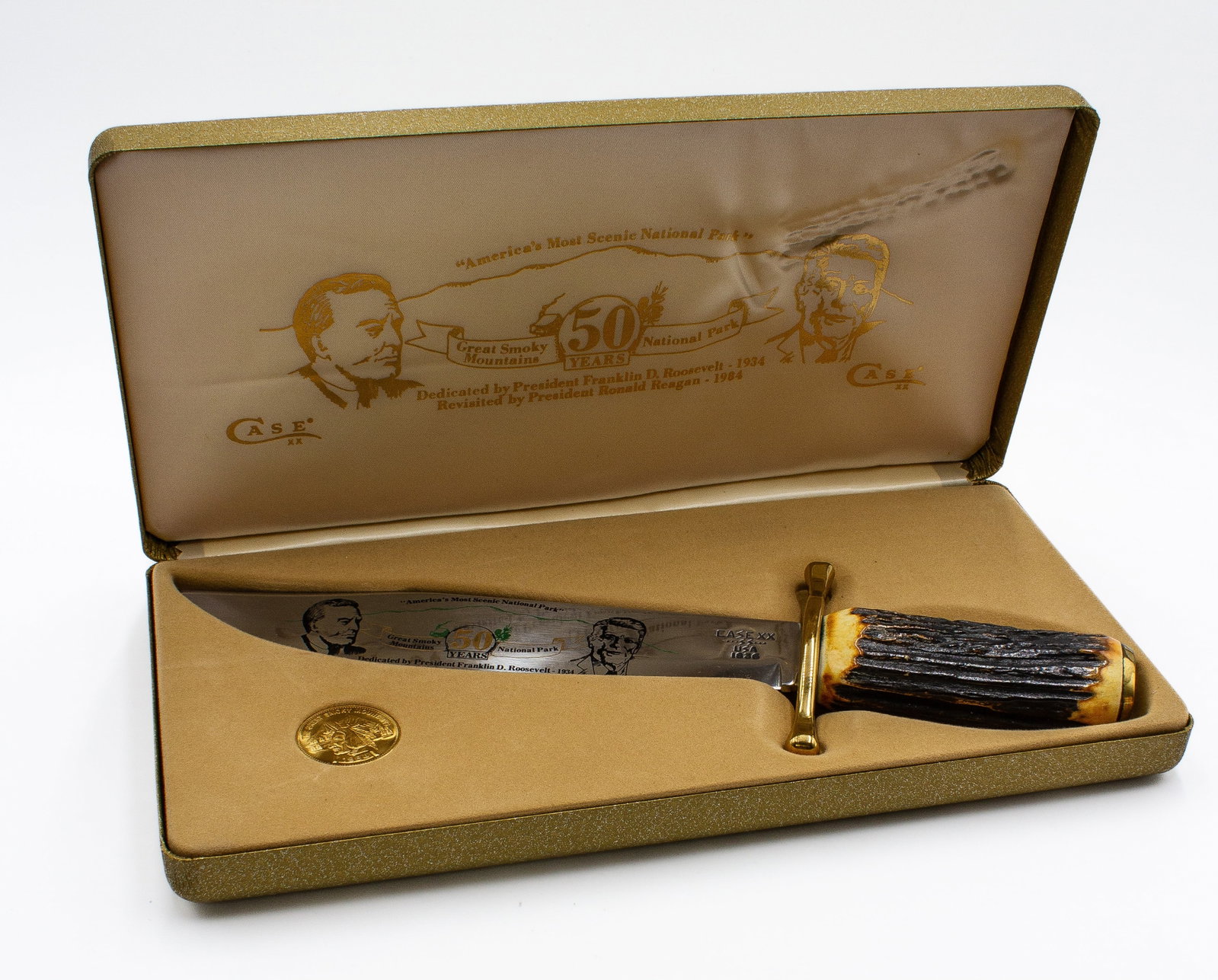 Case 50th Anniversary Bowie "National Park" SN:759 Knife W/ Wall Mount Board Like New Condition: Case 50th Anniversary Bowie "National Park" SN:759 Knife W/ Wall Mount Board Like New Condition