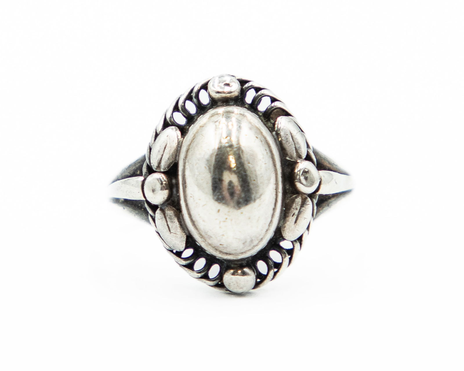 Early Georg Jensen Denmark Sterling Ring Sz.8.25 (1 of 4)