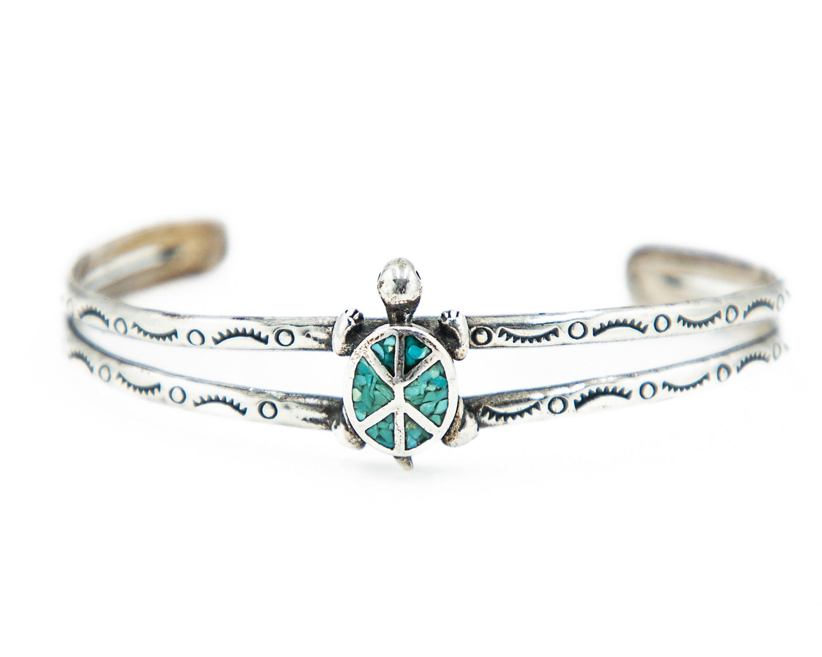 Navajo Sterling Crushed Turquoise Inlay Turtle Cuff Bracelet (1 of 6)