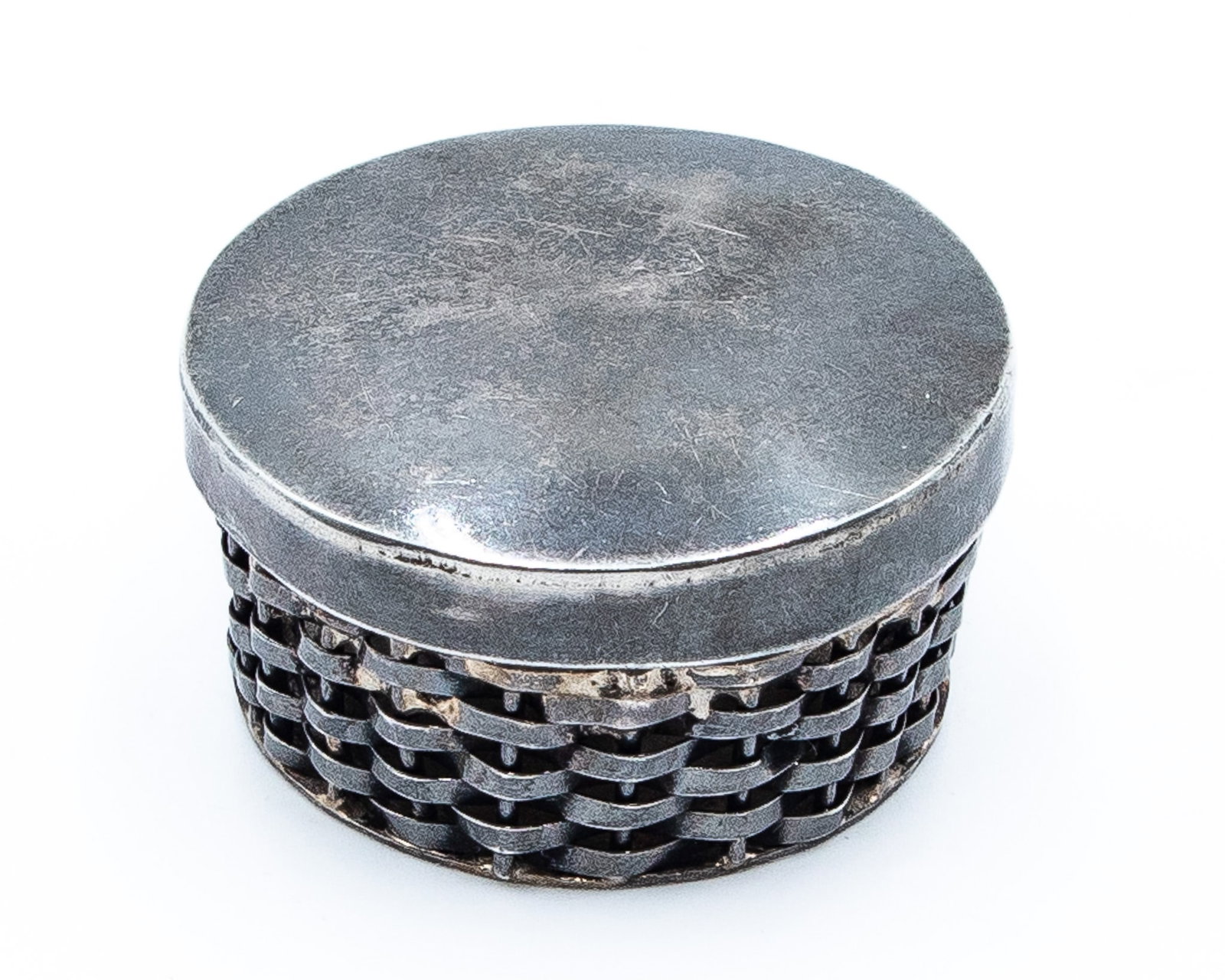 Signed TA-49 Sterling Woven Trinket Box: Signed TA-49 Sterling Woven Trinket Box 37g
