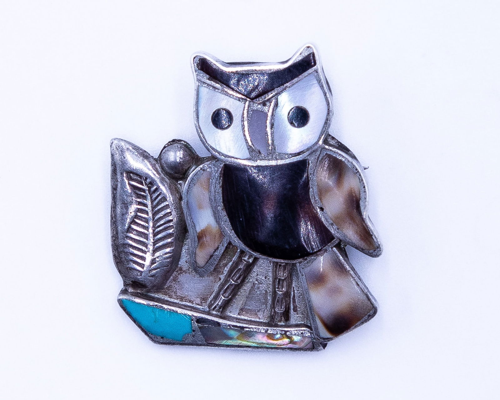 Zuni Sterling Multi Stone Perched Owl Brooch: Vintage Zuni Sterling Multi Stone Perched Owl Brooch 6.5g-Mother of Pearl, Turquoise, Abalone, Horse Jasper, Brown Agate