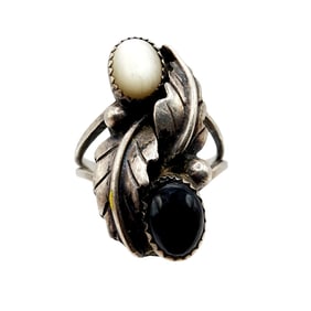 Vintage Mildred Parkhurst? Navajo Sterling Onyx Mother Of Pearl Ring Sz 6.25 3.5g