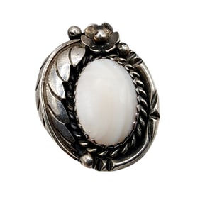 Nakai Navajo Sterling Mother Of Pearl Ring Sz 7 6.9g
