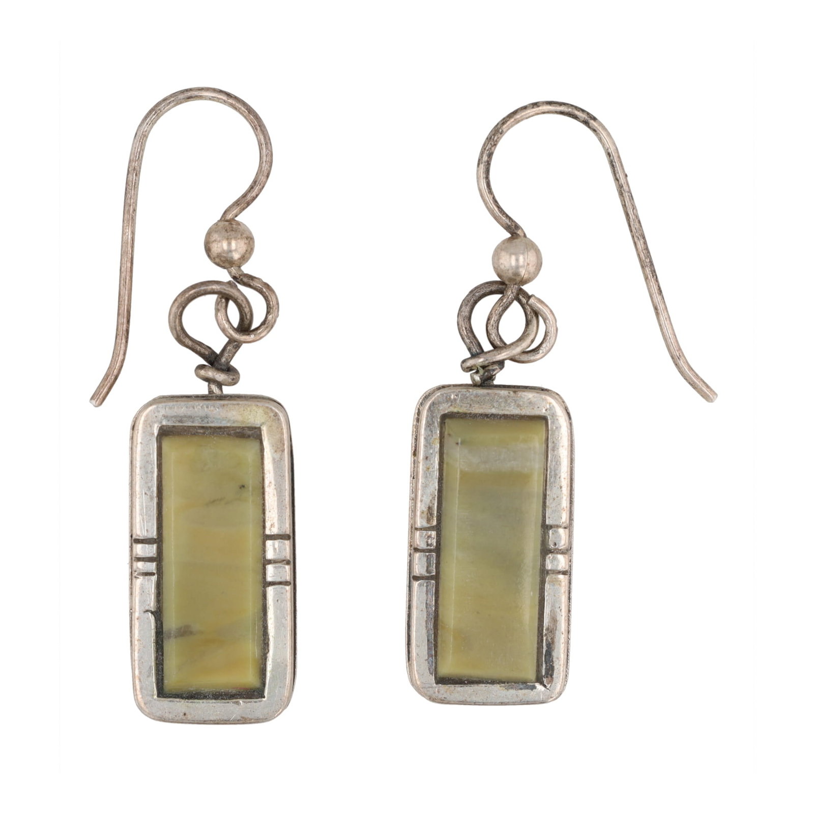 Navajo Sterling Agate Earrings: Navajo Sterling Agate Earrings 6g