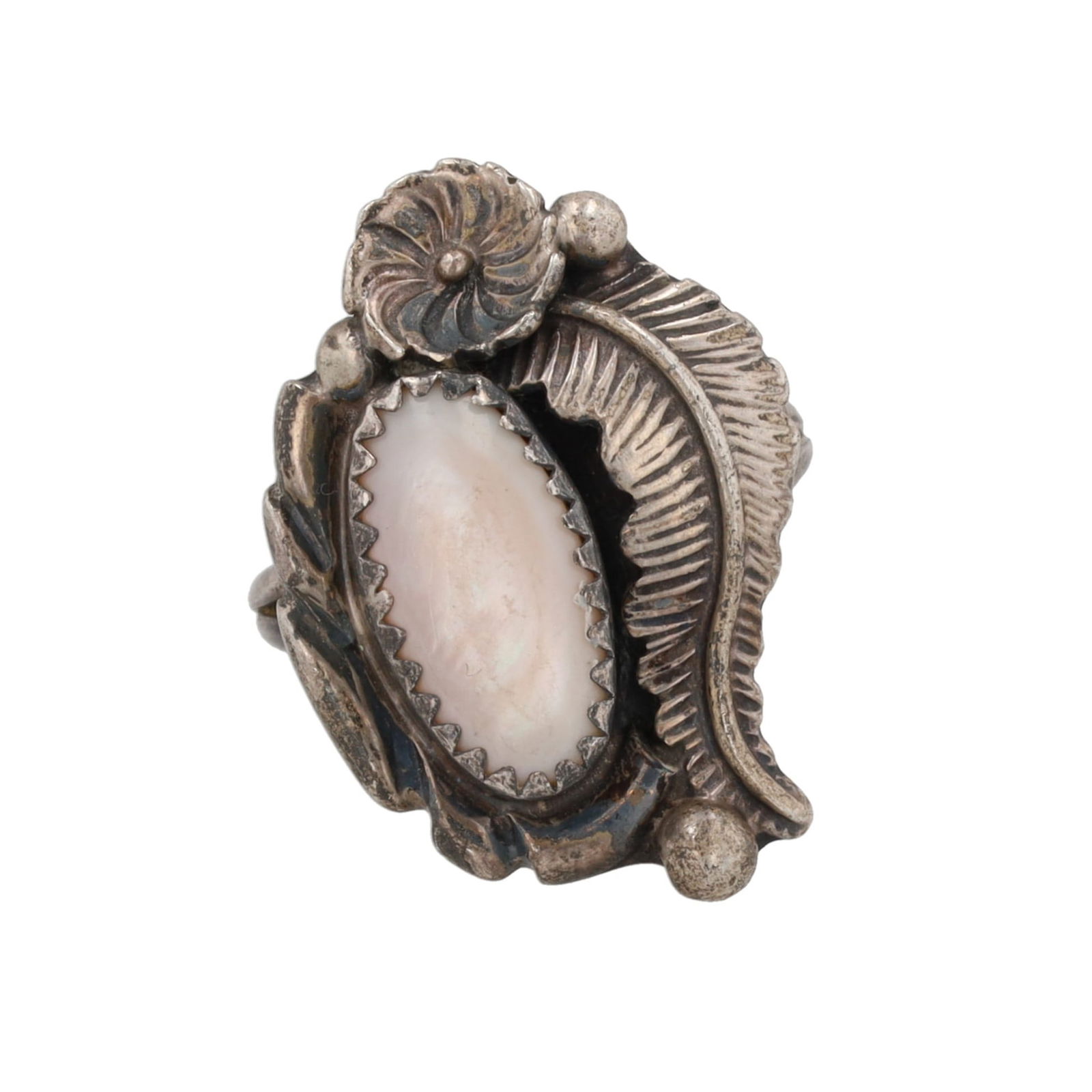 Navajo Mother of Pearl Sterling Ring Sz. 6.75: Navajo Mother of Pearl Sterling Ring Sz. 6.75, 5g