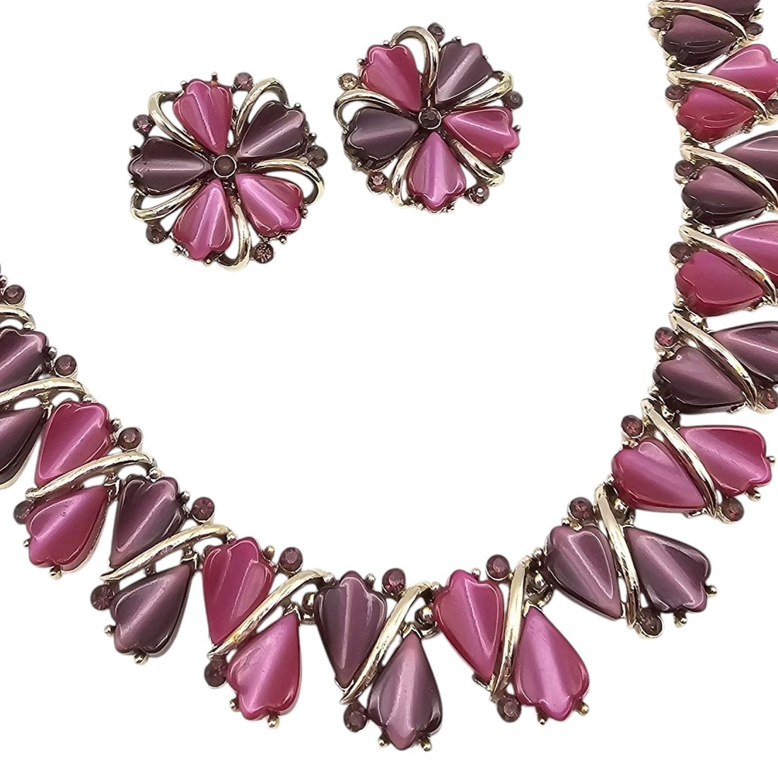 Coro Vintage Fuchsia Plum Thermoset/Lucite Gold Tone Floral Necklace Earrings Set: Coro Vintage Fuchsia Plum Thermoset/Lucite Gold Tone Floral Necklace Earrings Set