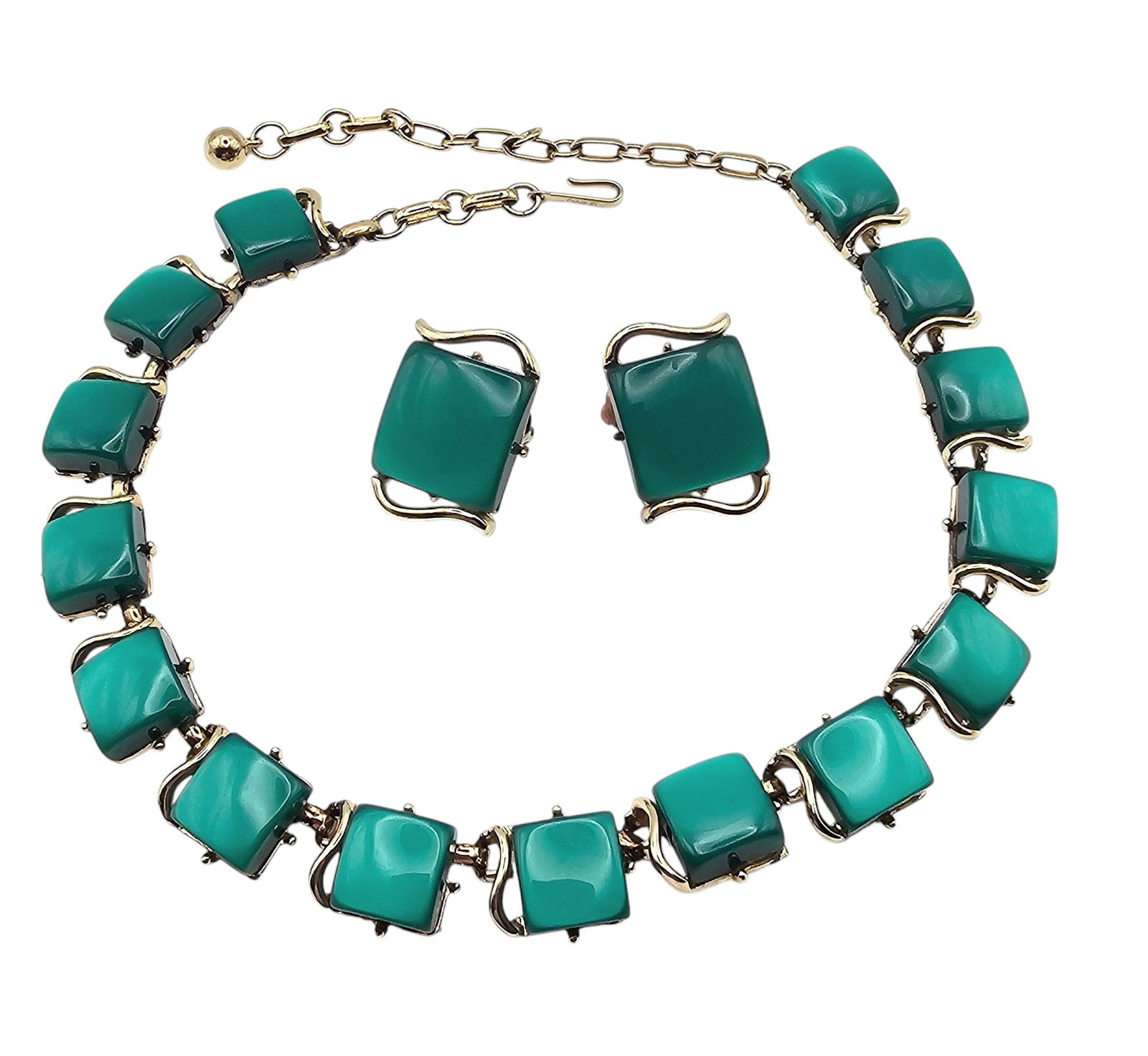 Coro Vintage Green Thermoset/Lucite Gold Tone Necklace Earrings Set: Coro Vintage Green Thermoset/Lucite Silver Tone Necklace Earrings Set