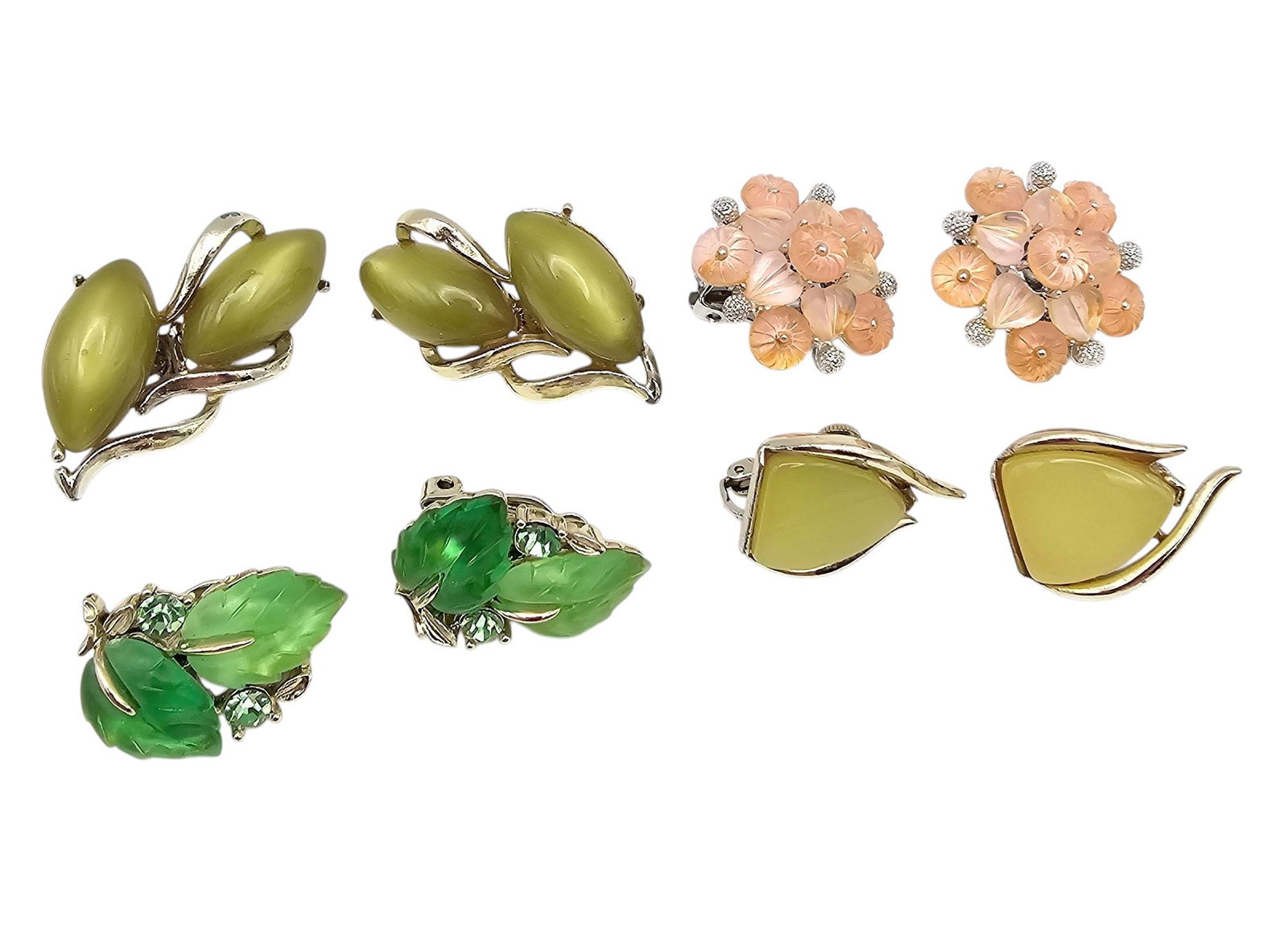 Lisner Vintage Lot 4 Green Pink Thermoset/Lucite Earrings: Lisner Vintage Lot 4 Green Pink Thermoset/Lucite Earrings