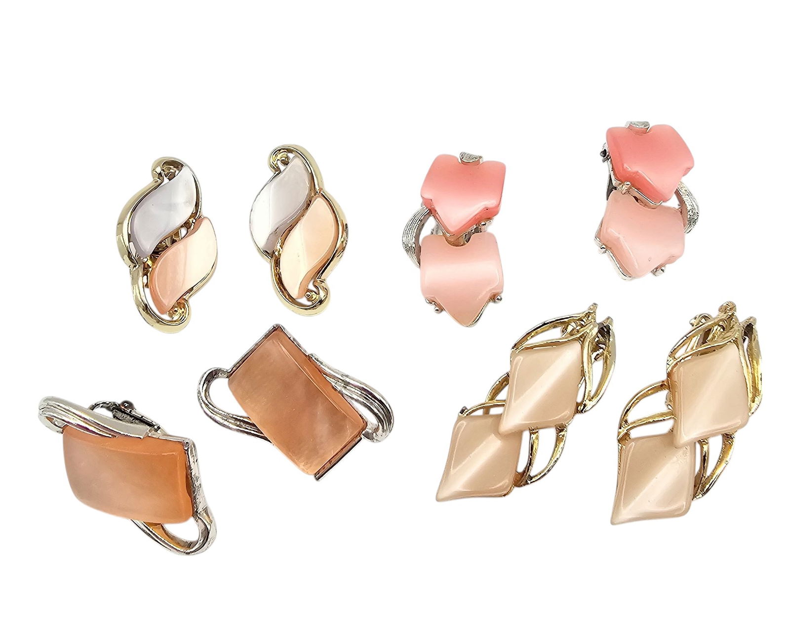 Coro Vintage Lot 4 Pink Thermoset/Lucite Earrings: Coro Vintage Lot 4 Pink Thermoset/Lucite Earrings