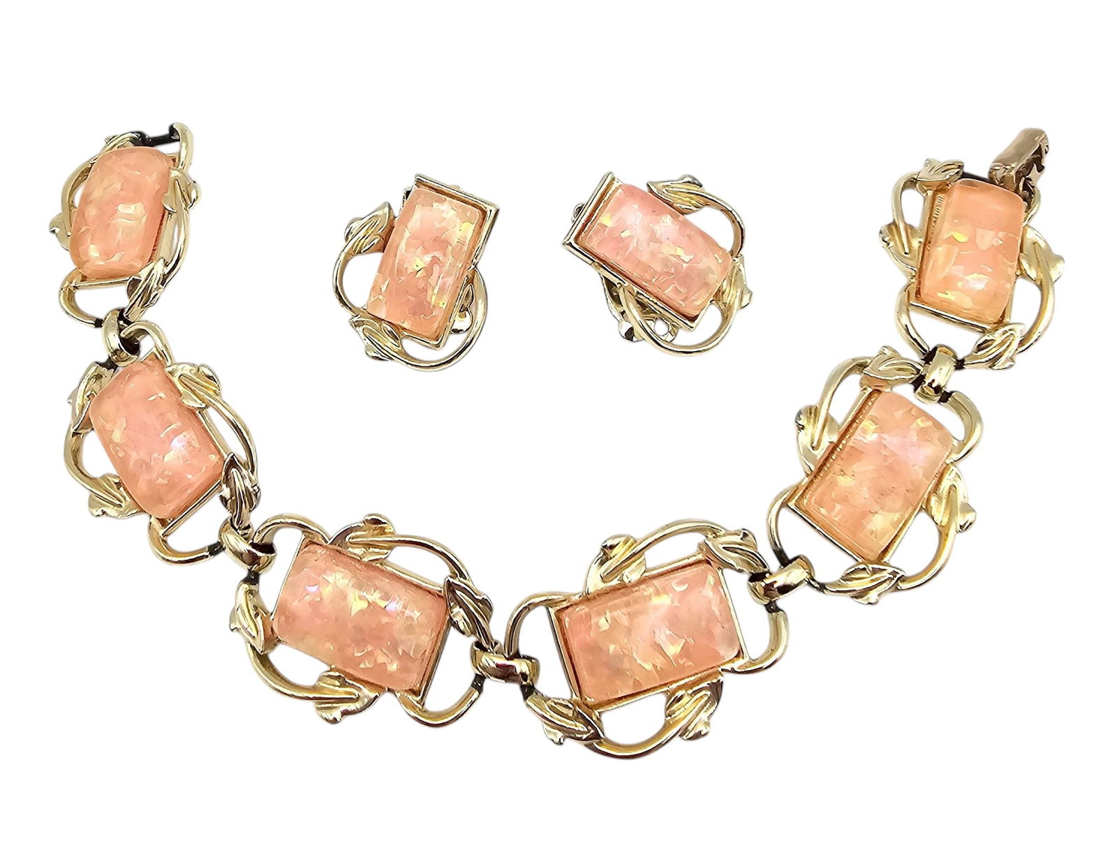 Coro Vintage Confetti Thermoset/Lucite Gold Tone Bracelet Earrings Set: Coro Vintage Confetti Thermoset/Lucite Gold Tone Bracelet Earrings Set