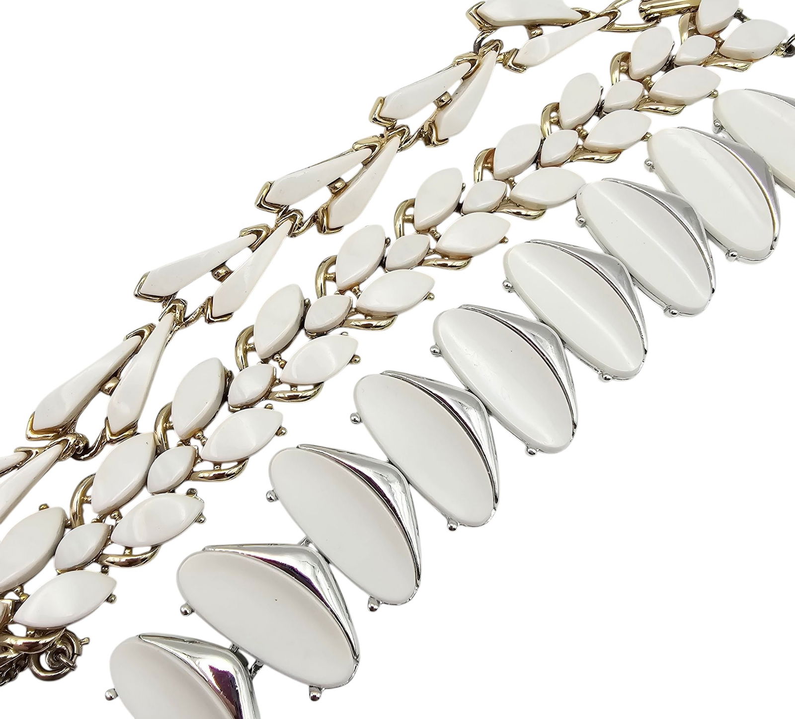 Vintage Lot 3 Bridal White Thermoset/Lucite Bracelets (1 of 3)