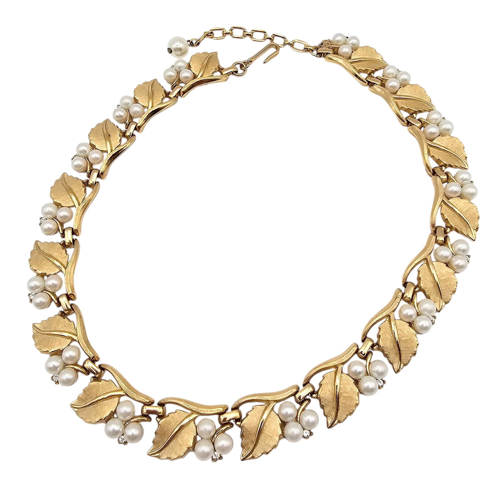 Trifari Faux Pearl Gold Tone Leaf Berry Necklace: Trifari Faux Pearl Gold Tone Leaf Berry Necklace