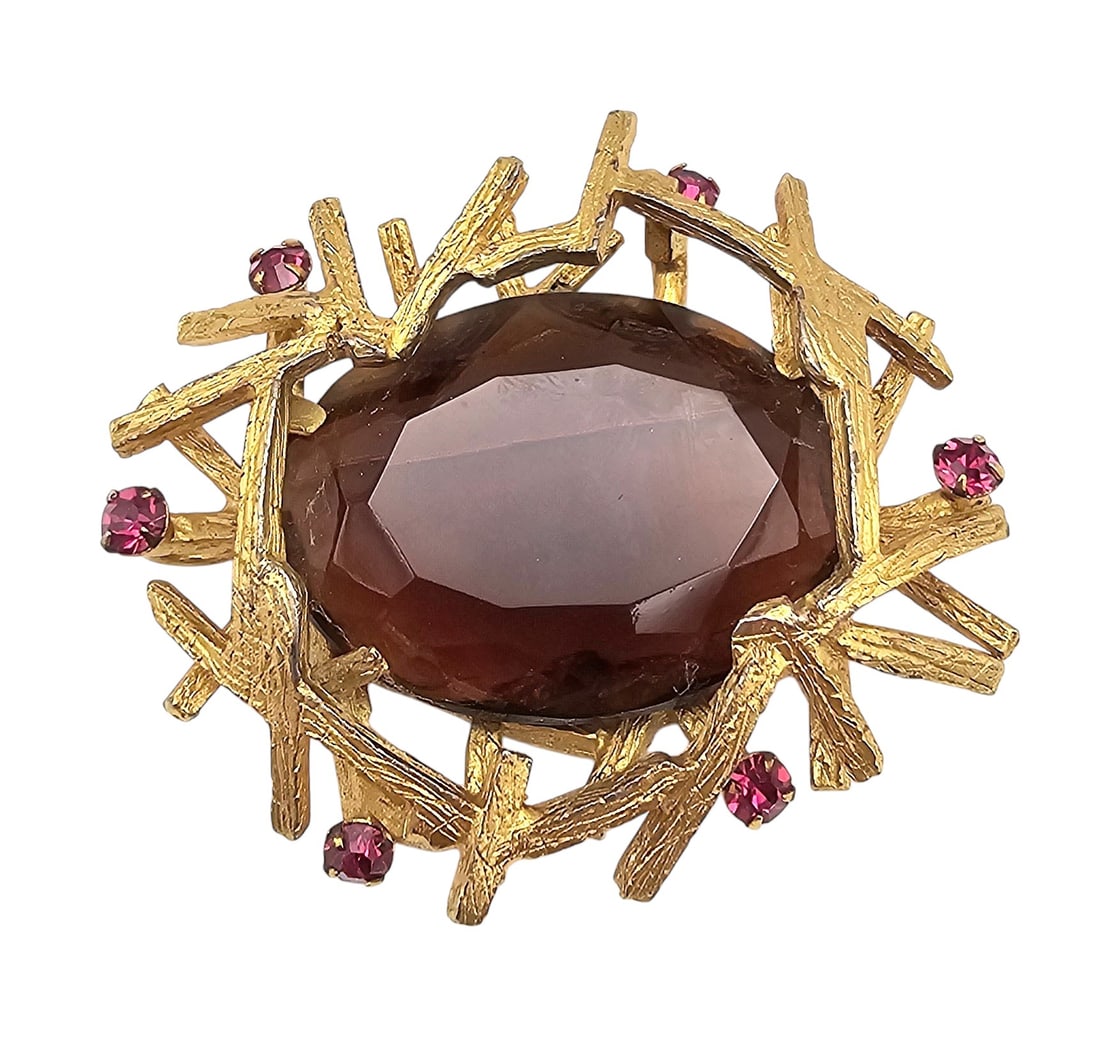 Schiaparelli Vintage Amber Color Center Rhinestone Gold Tone Large Brooch (1 of 3)