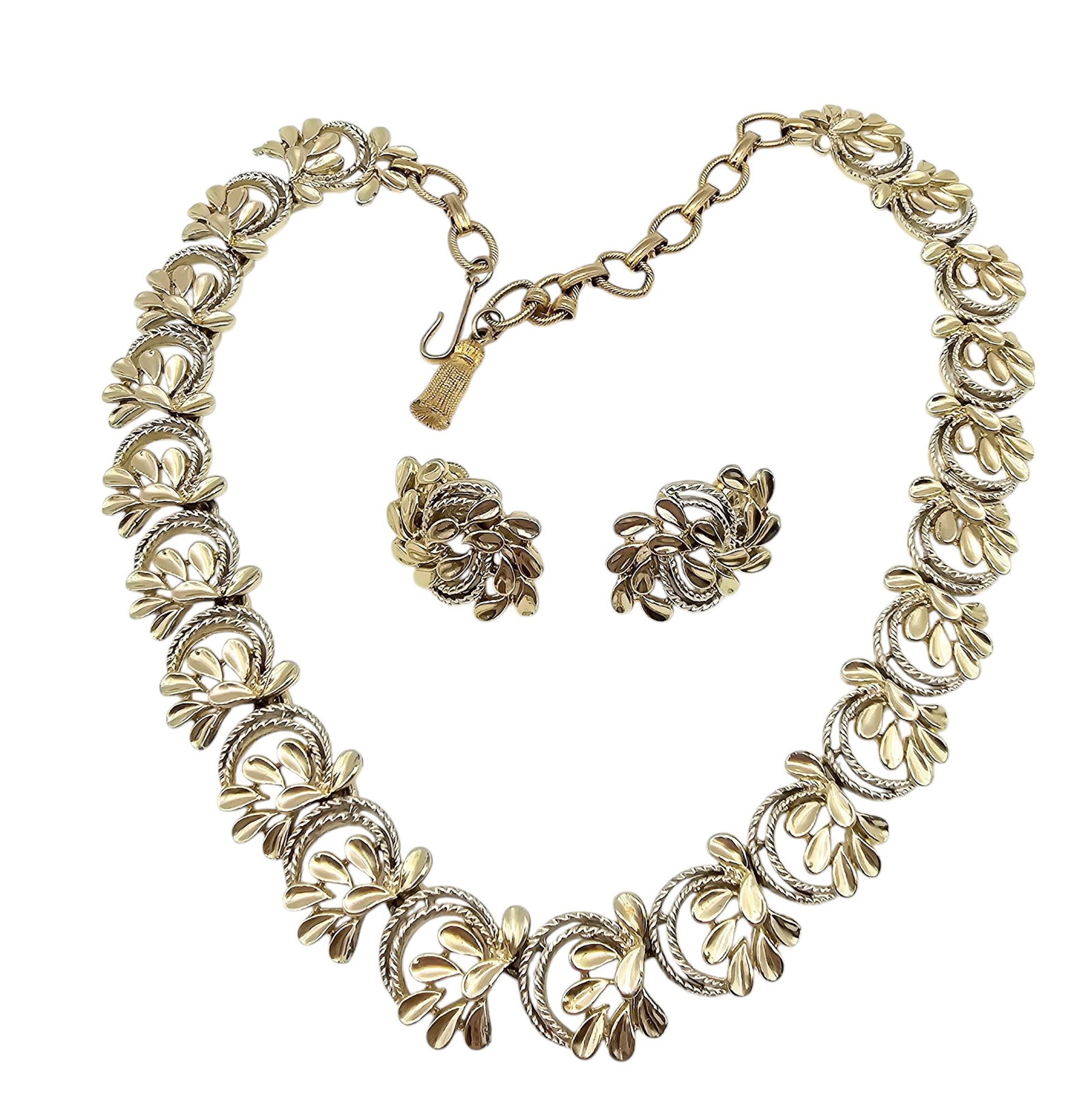 Coro Vintage Gold Tone Leaf Spray Necklace Earrings Set: Coro Vintage Gold Tone Leaf Spray Necklace Earrings Set